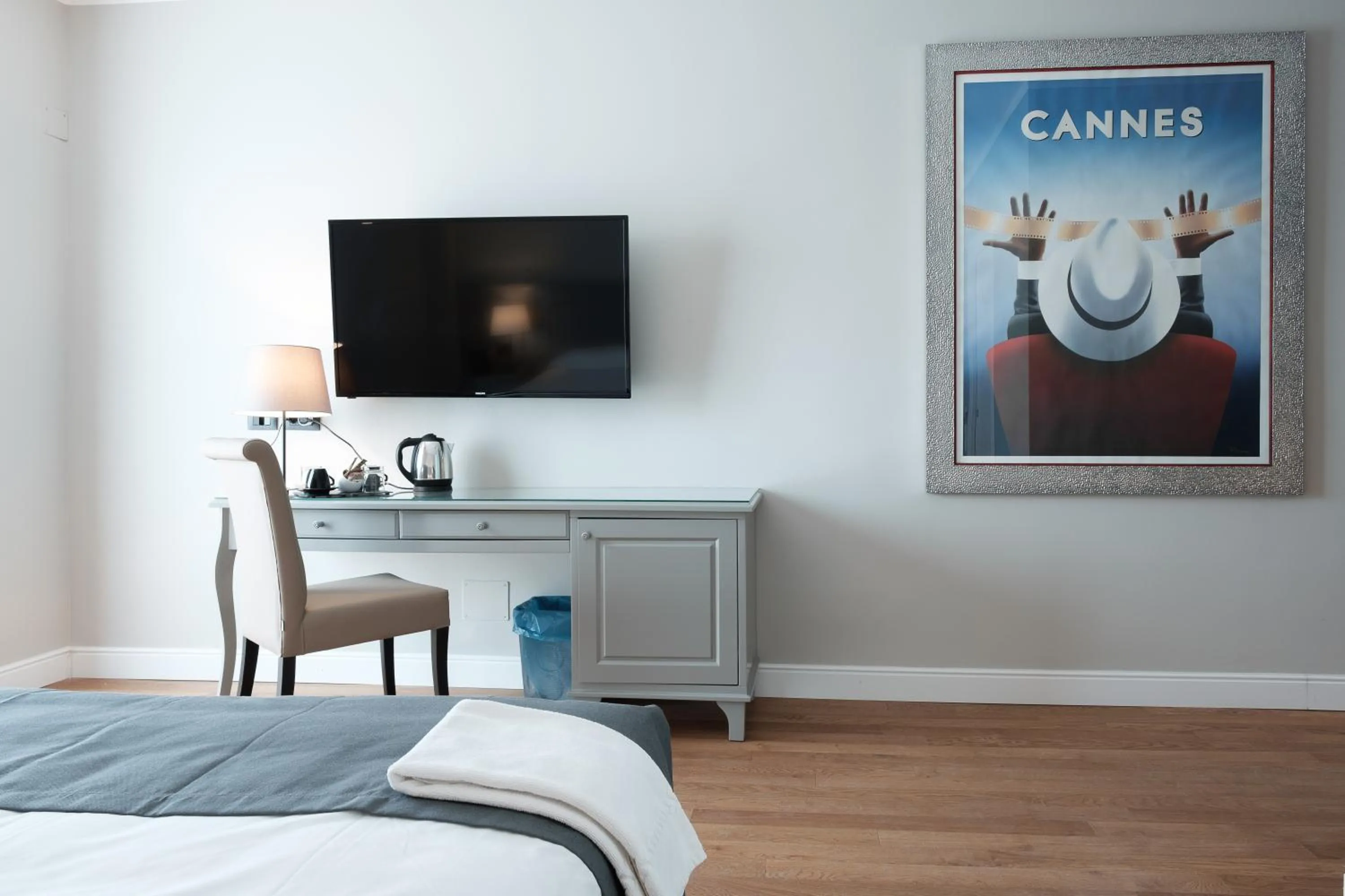 TV and multimedia, Bed in Hotel De Ville