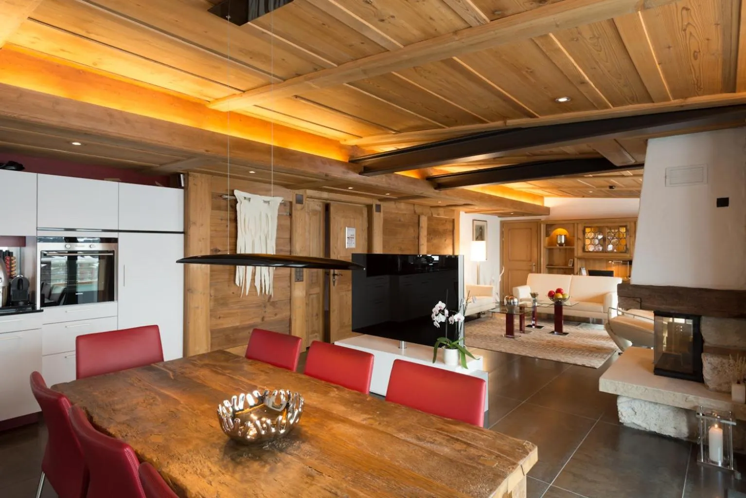 Dining area in Hotel Schönegg