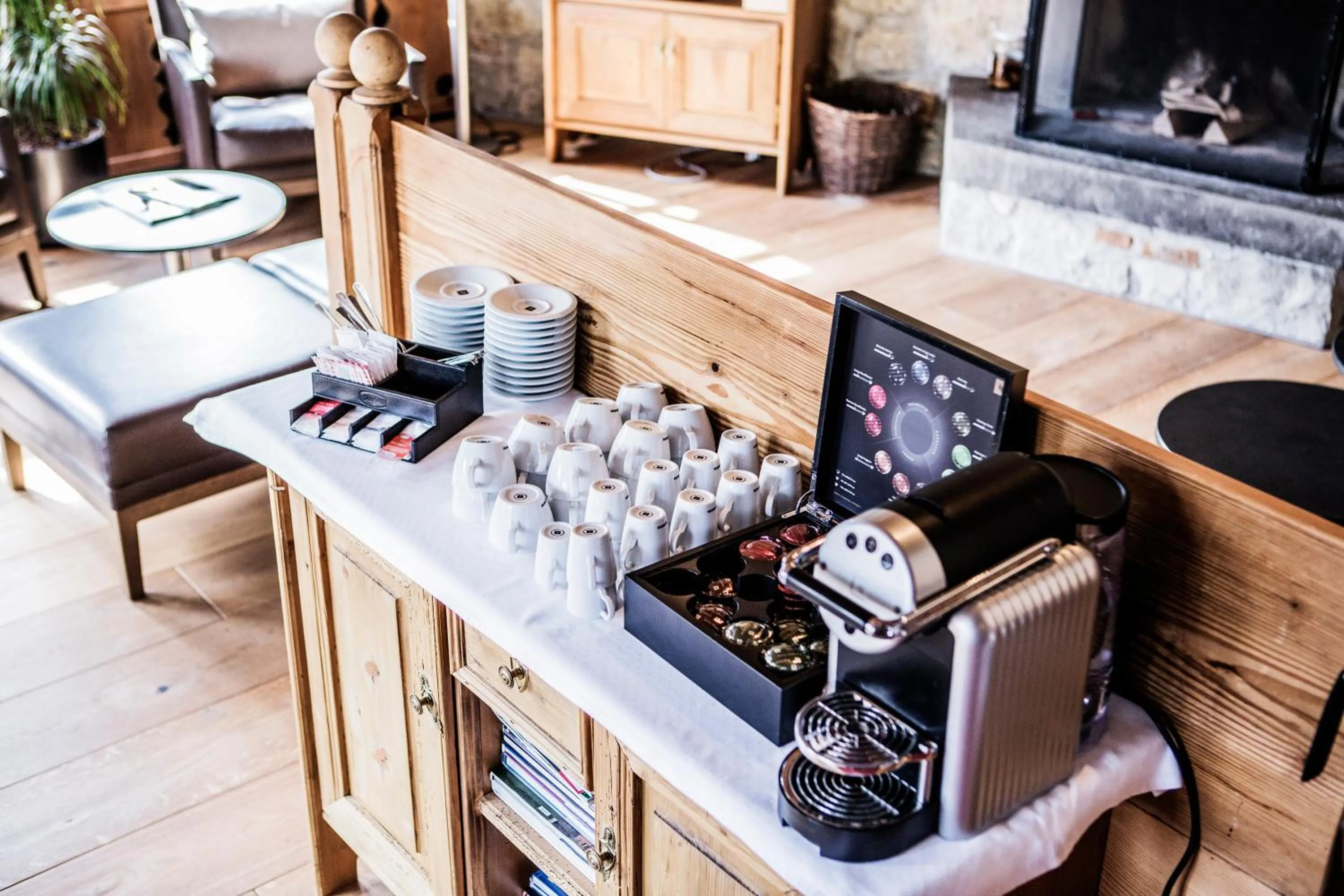 Communal lounge/ TV room in Hotel Schönegg