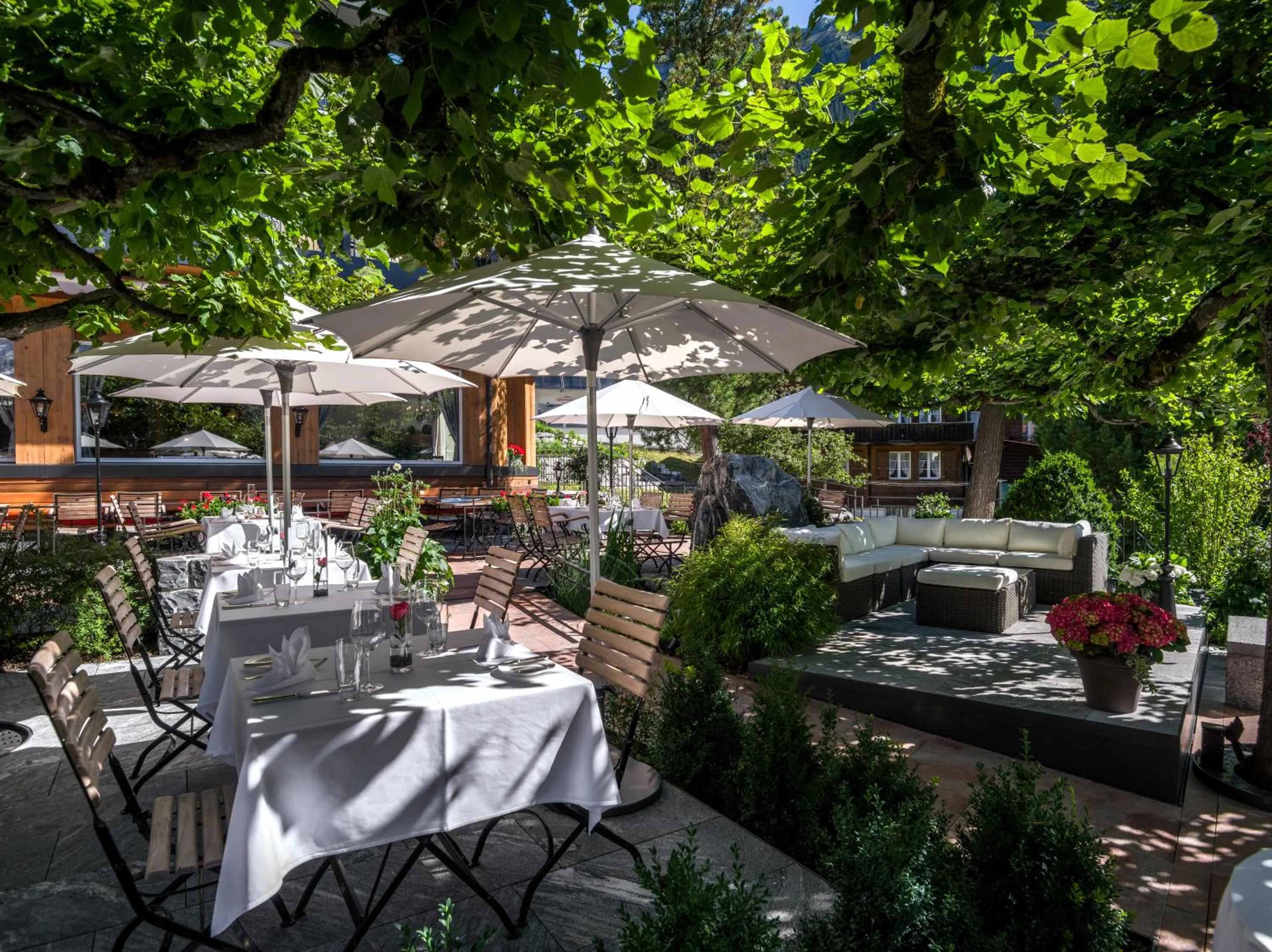 Restaurant/places to eat in Hotel Schönegg