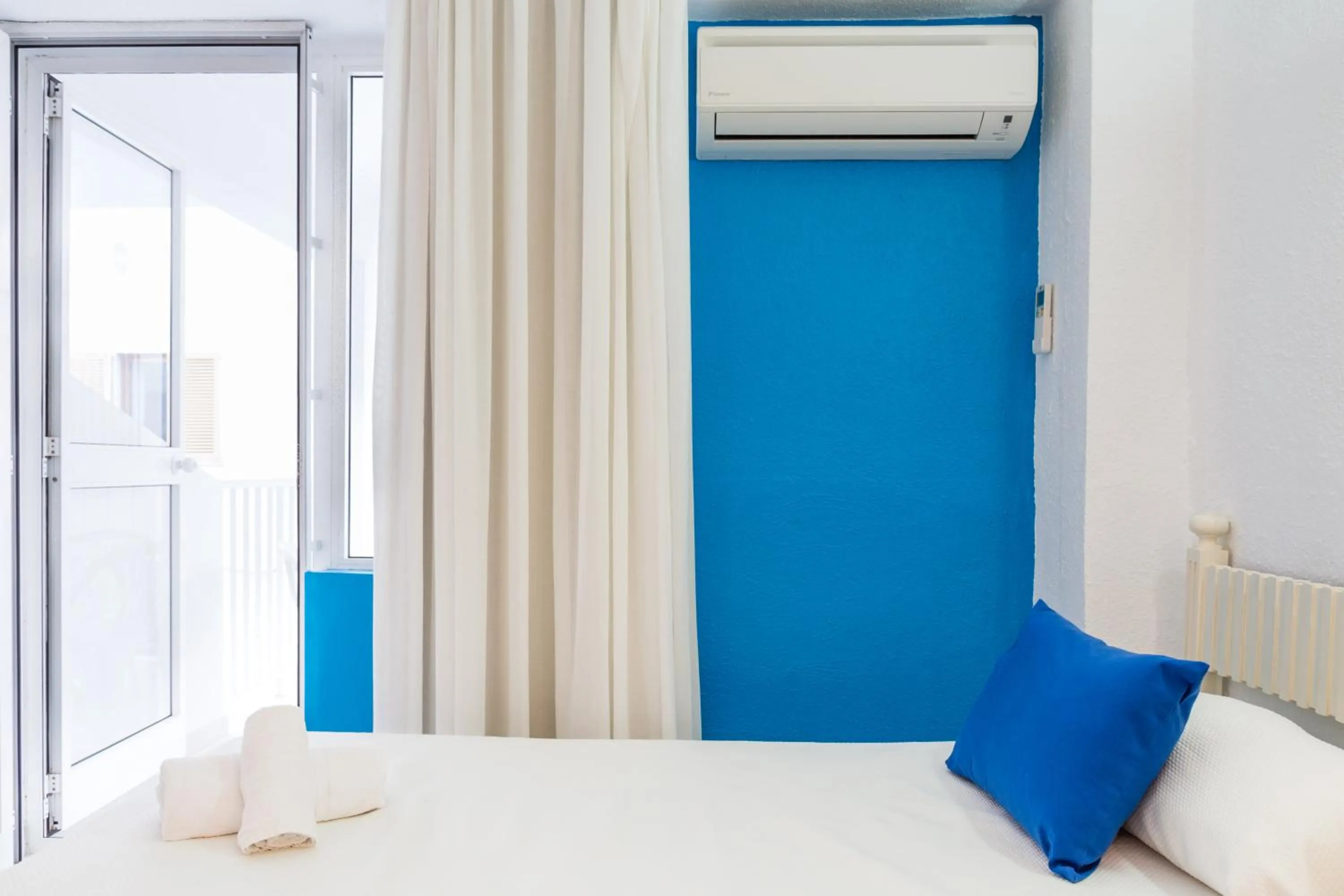 Photo of the whole room, Bed in Garau Petit Hotel