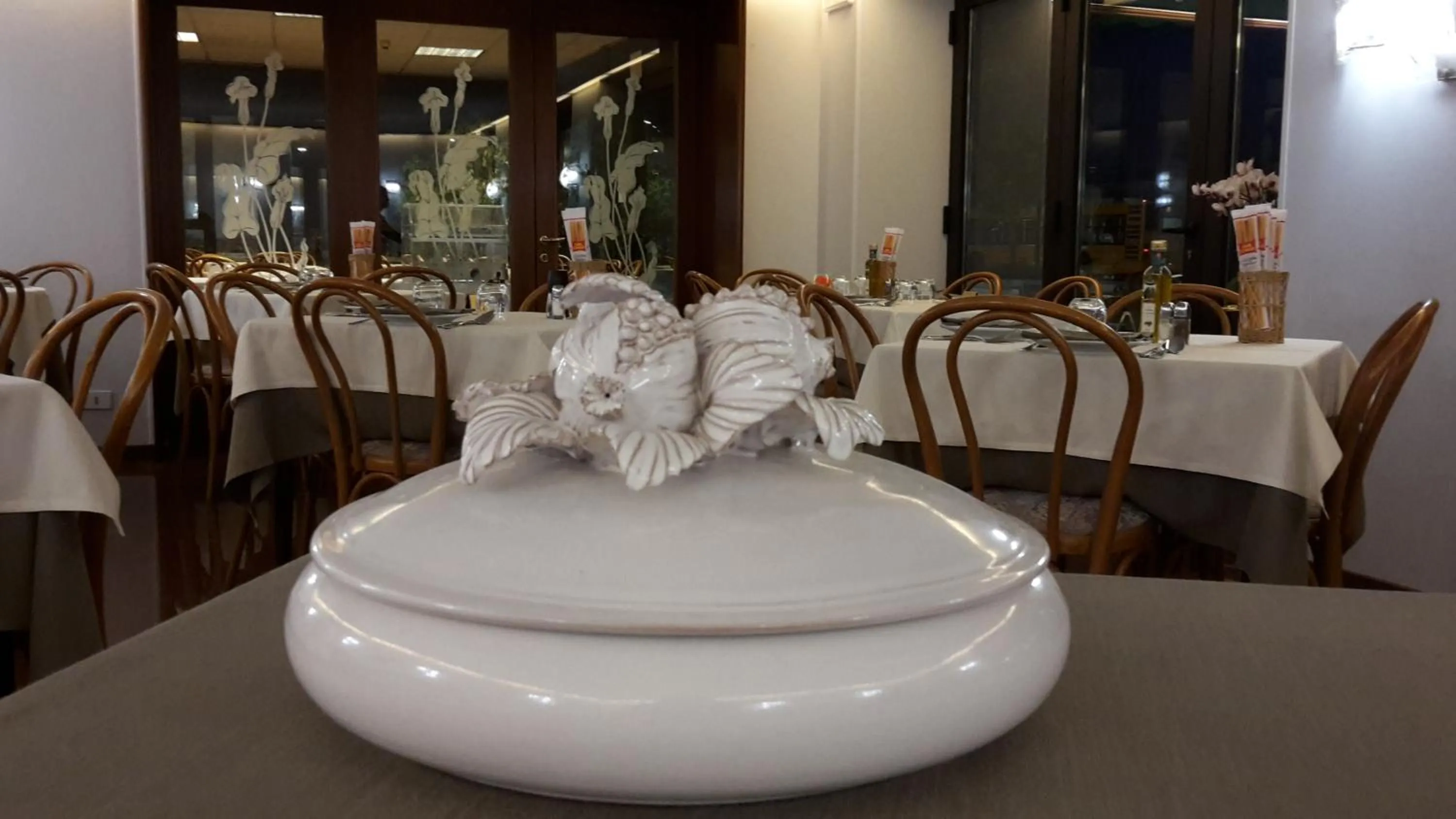 Restaurant/places to eat in Hotel Belvedere