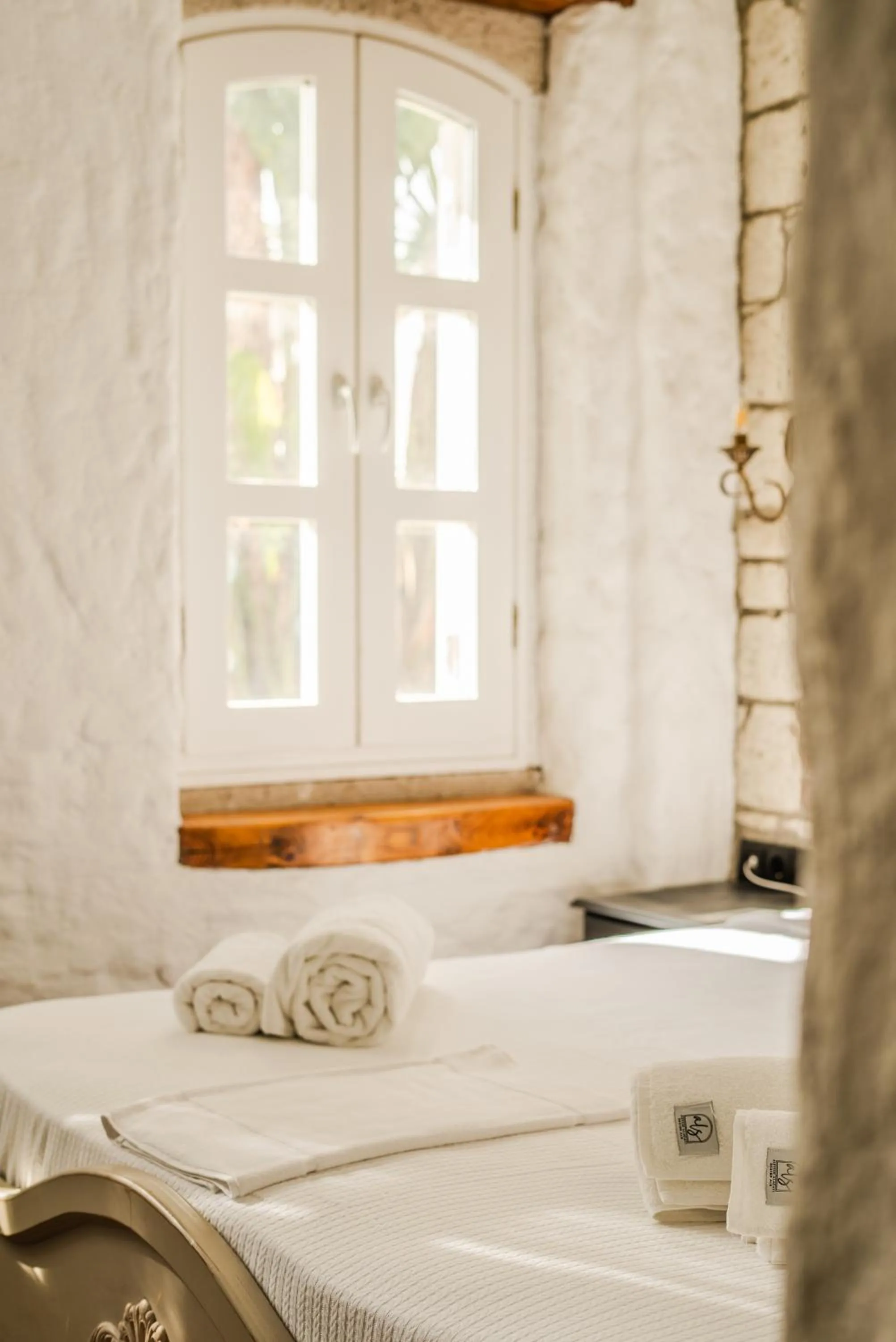 towels, Bed in Aleysim Alaçatı-Design Als