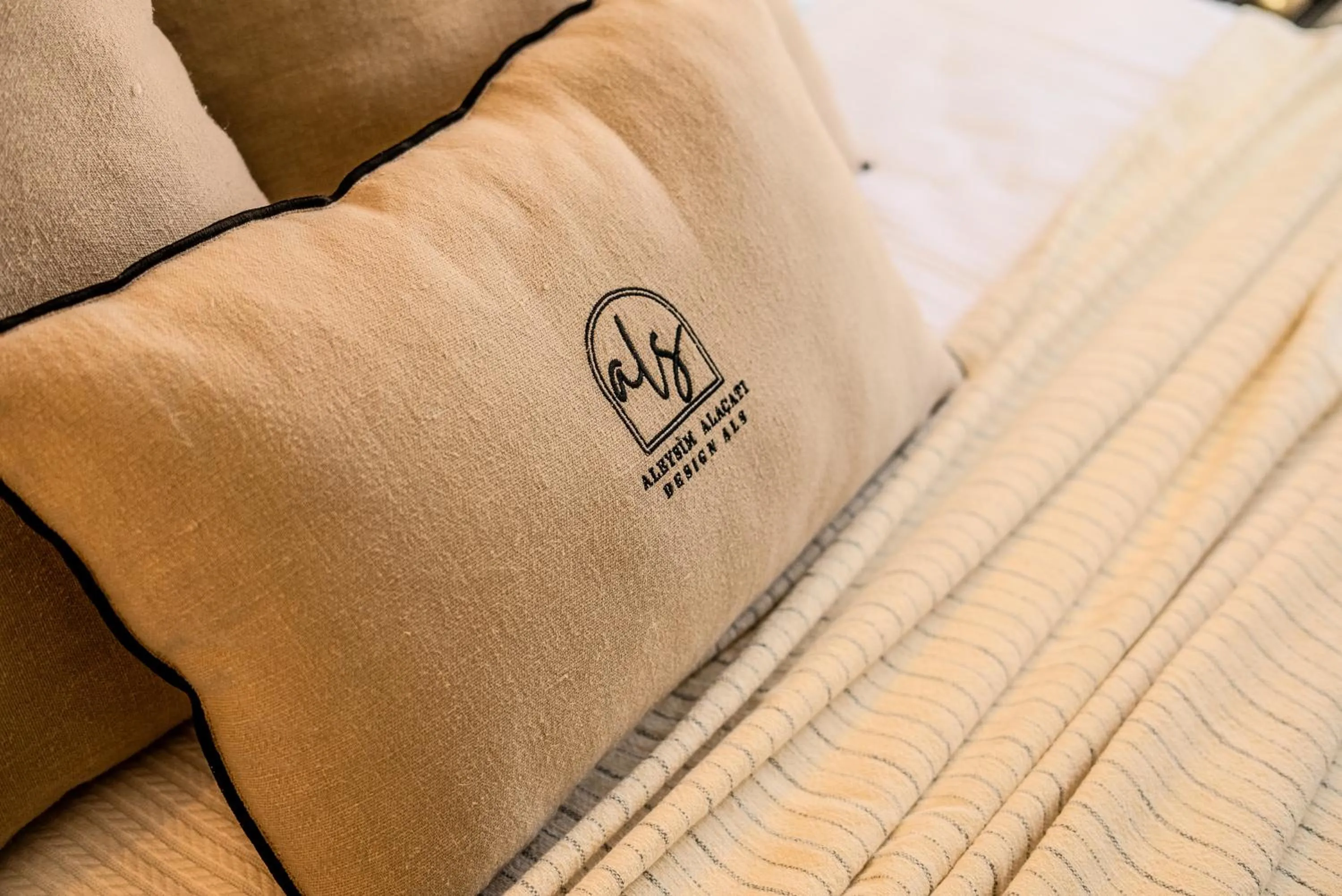 Bed in Aleysim Alaçatı-Design Als