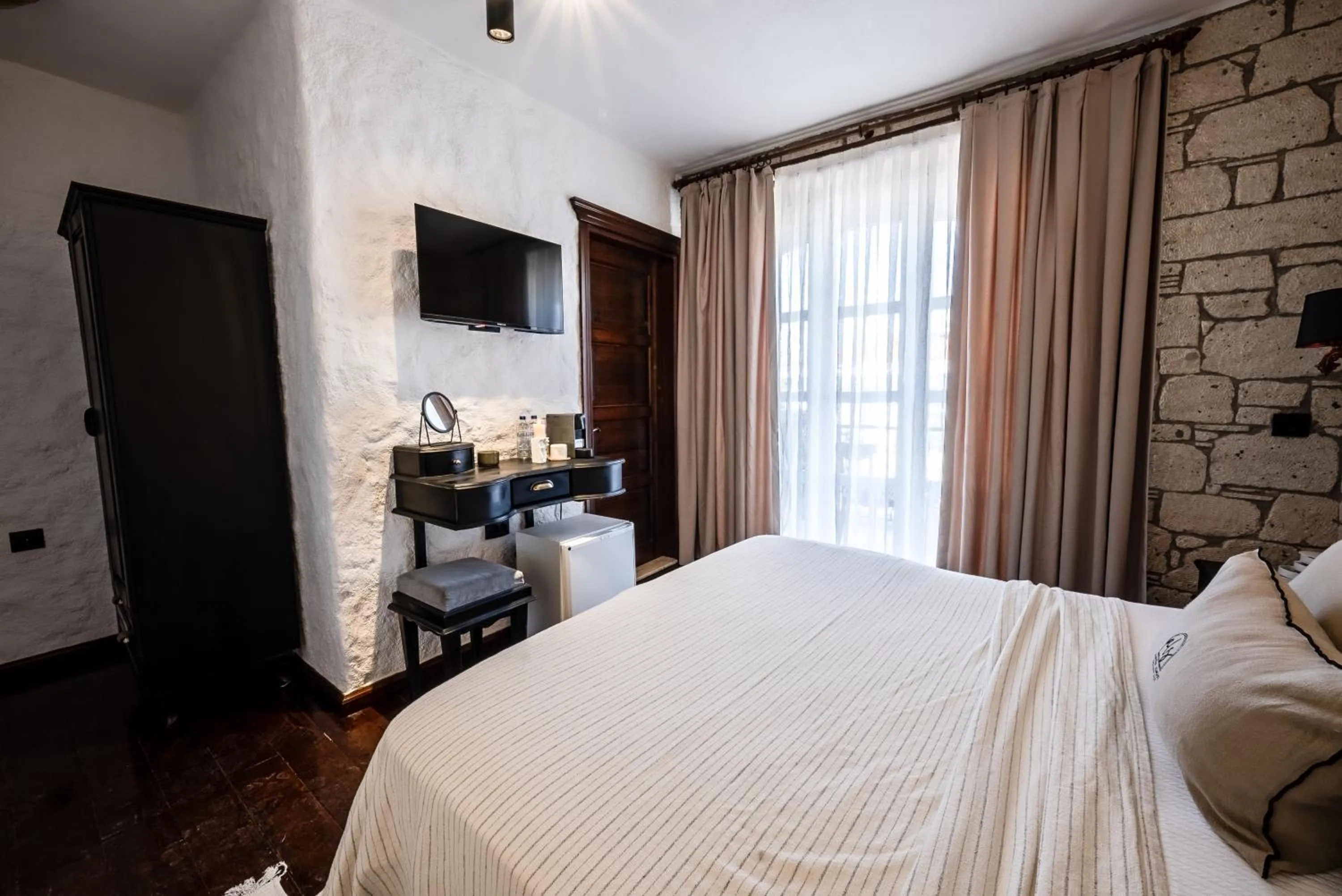 TV and multimedia, Bed in Aleysim Alaçatı-Design Als