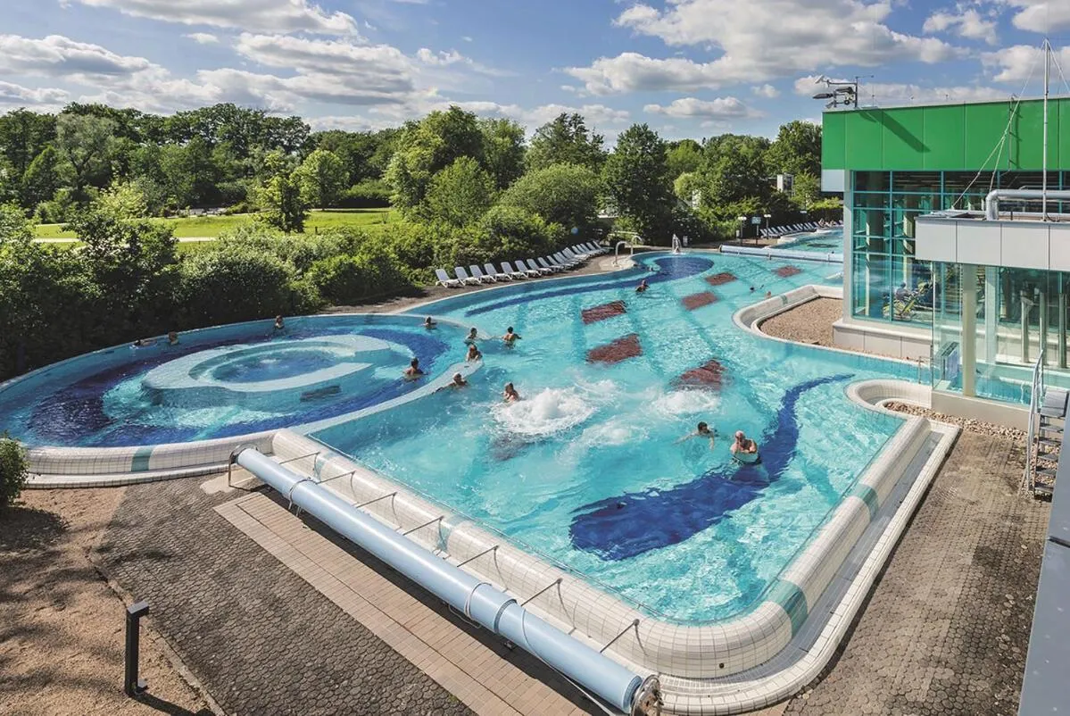Hot Spring Bath in Haus Roseneck mit gratis Zugang zur Jod-Sole-Therme