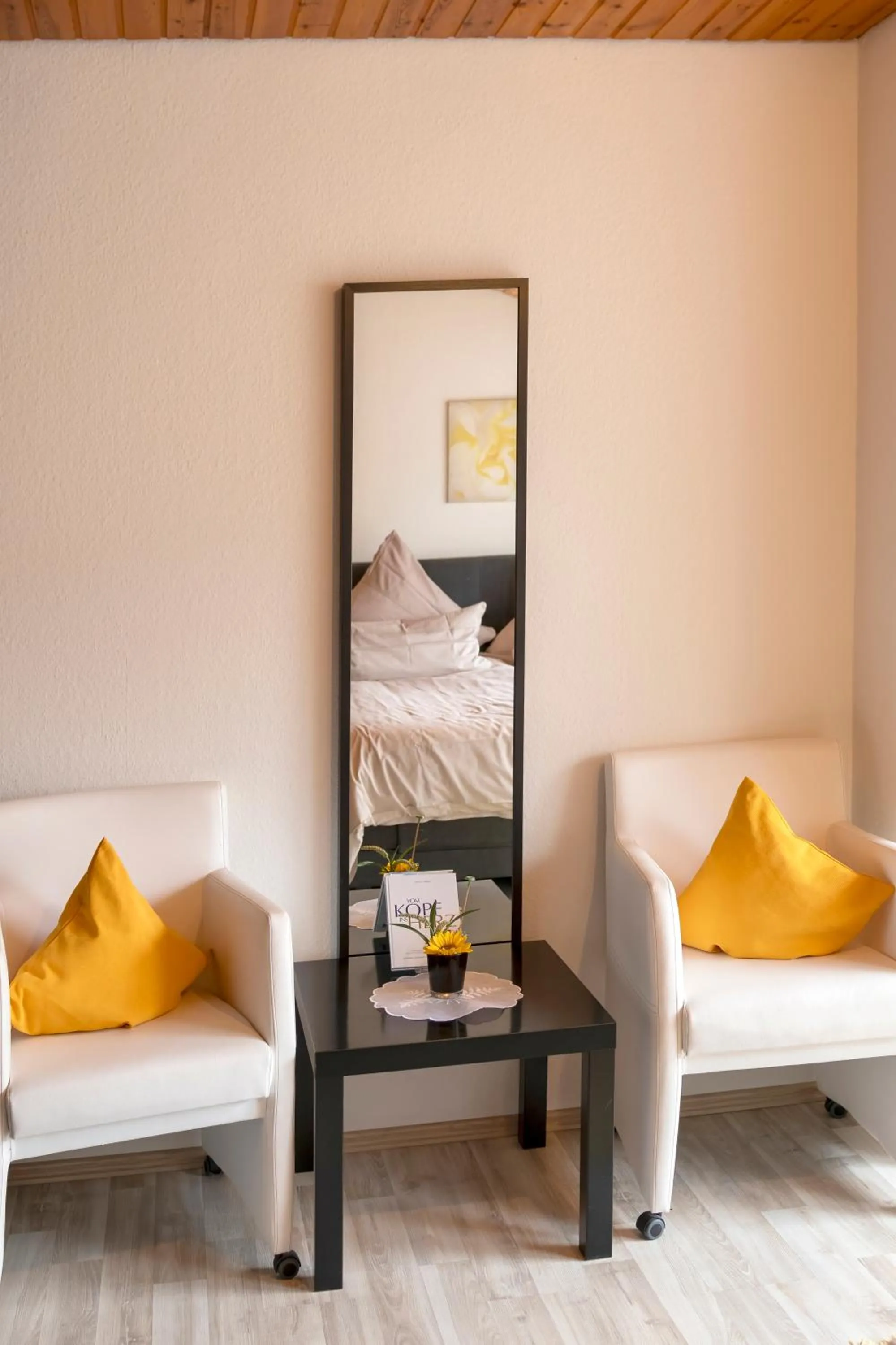 Decorative detail, Bed in Haus Roseneck mit gratis Zugang zur Jod-Sole-Therme