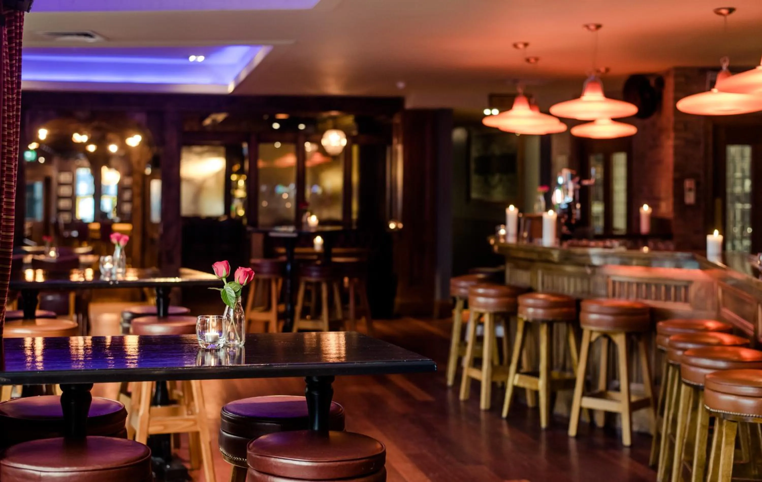 Food and drinks in Scott's Hotel