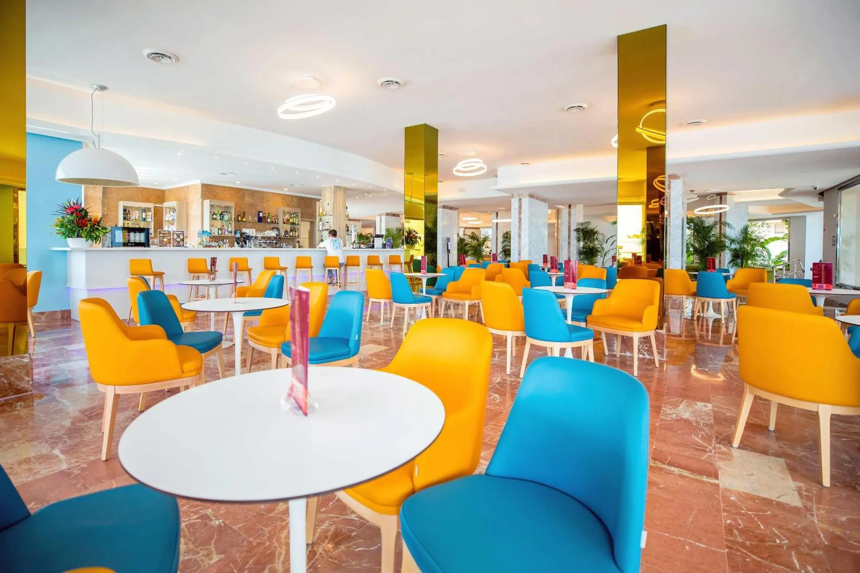 Lounge or bar in Hotel Servigroup Koral Beach 4 Sup Lounge or bar in Hotel Servigroup Koral Beach 4 Sup