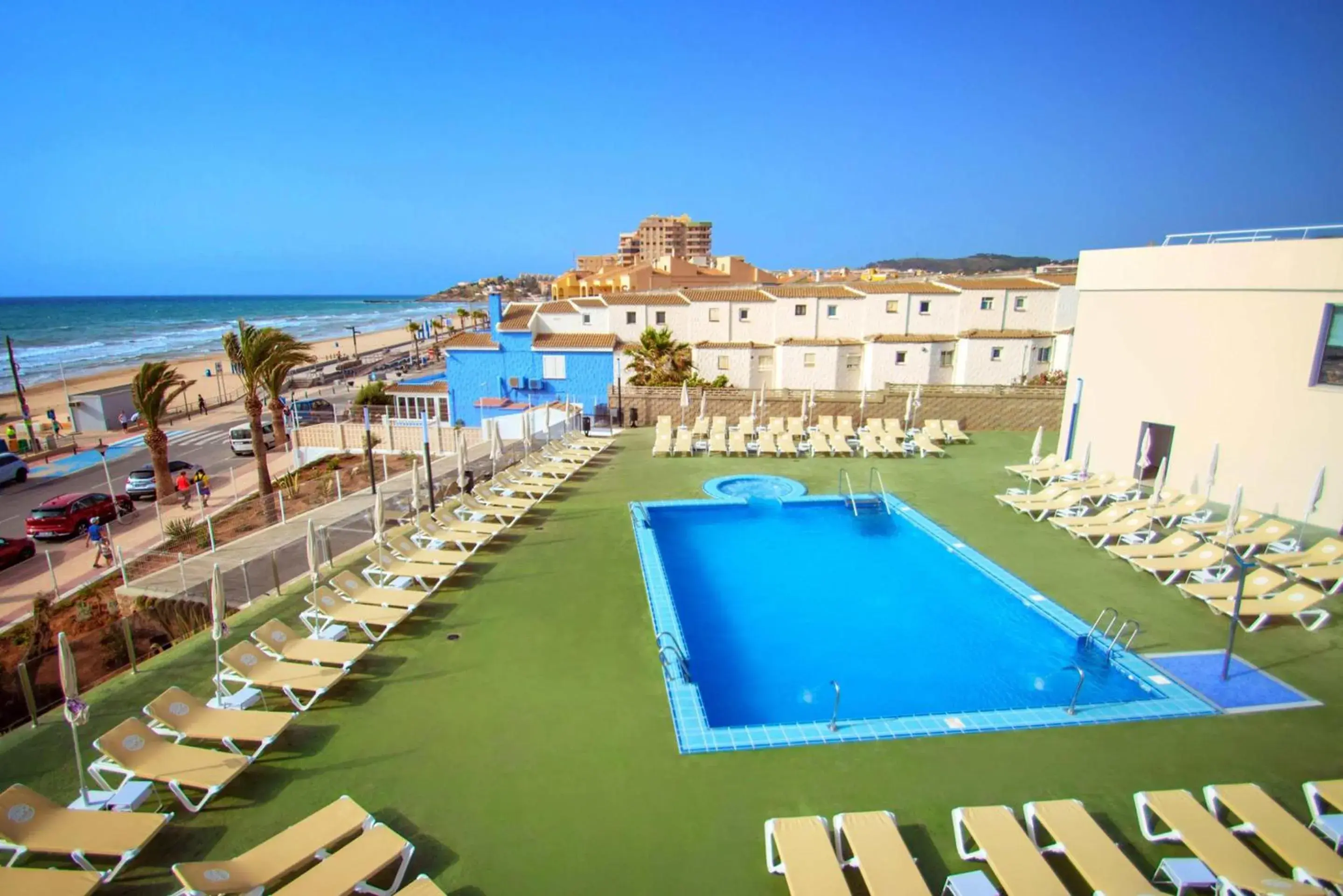 Swimming pool in Hotel Servigroup Koral Beach 4 Sup Swimming pool in Hotel Servigroup Koral Beach 4 Sup