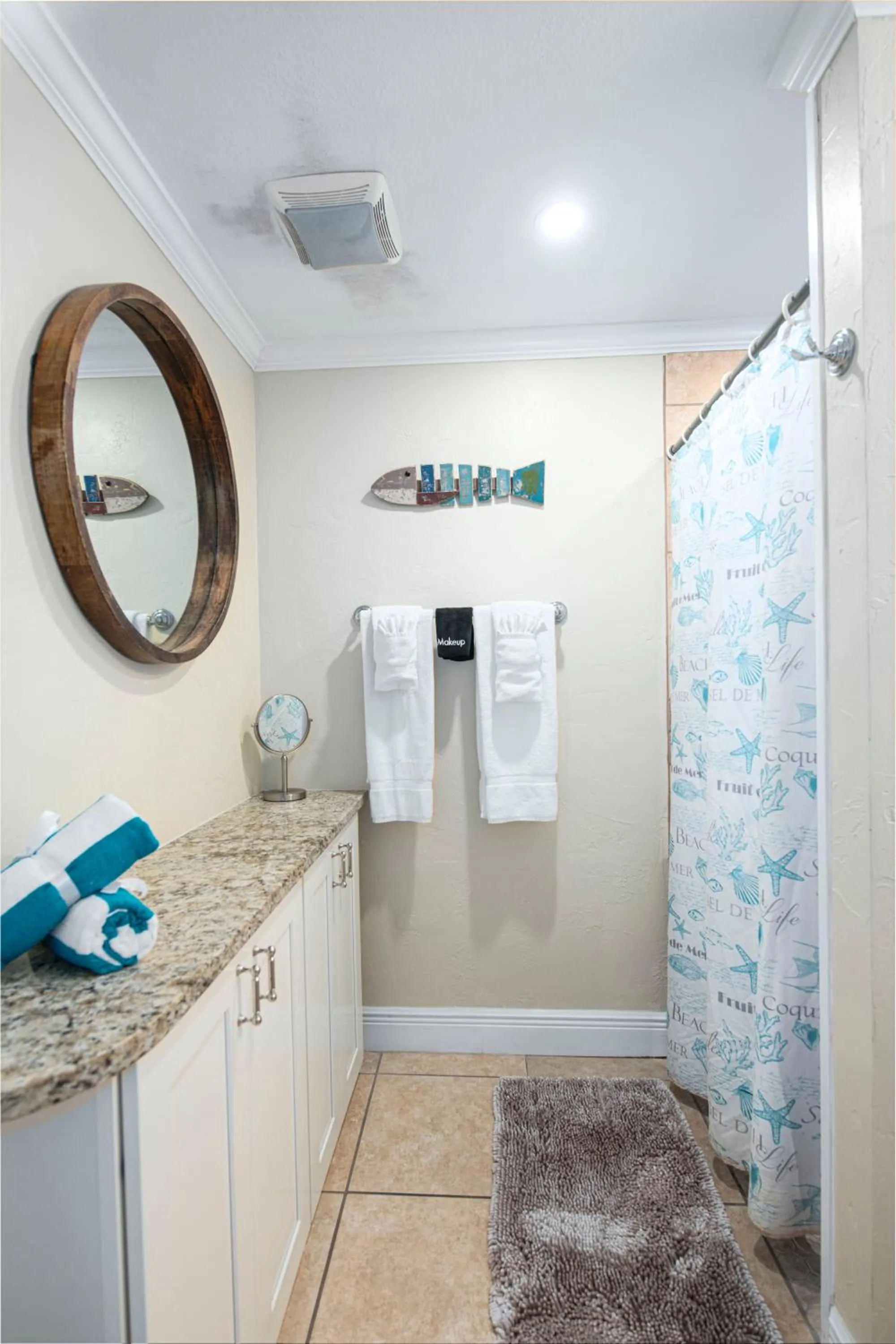 Shower in Pirates Pointe Resort