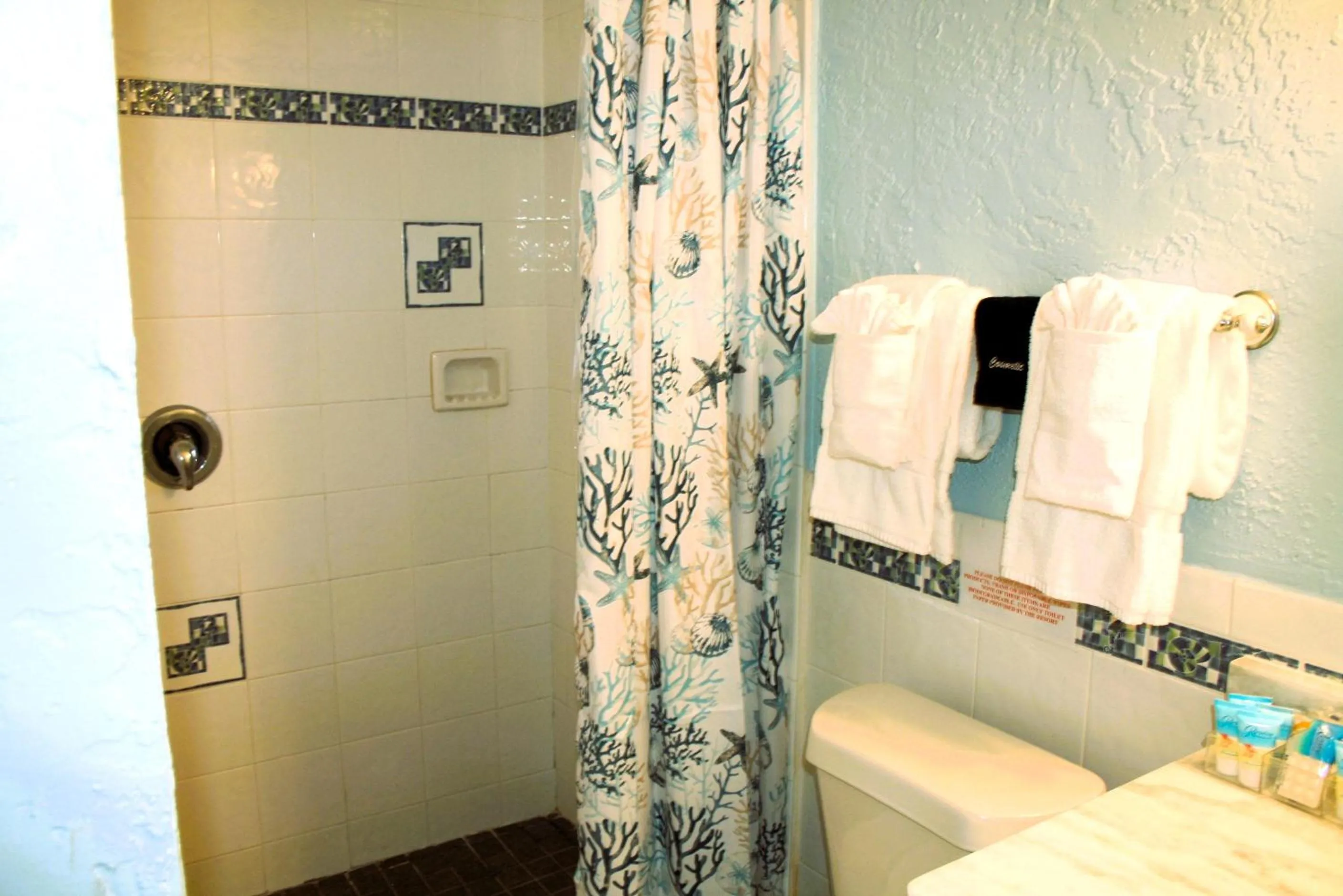 Shower in Pirates Pointe Resort