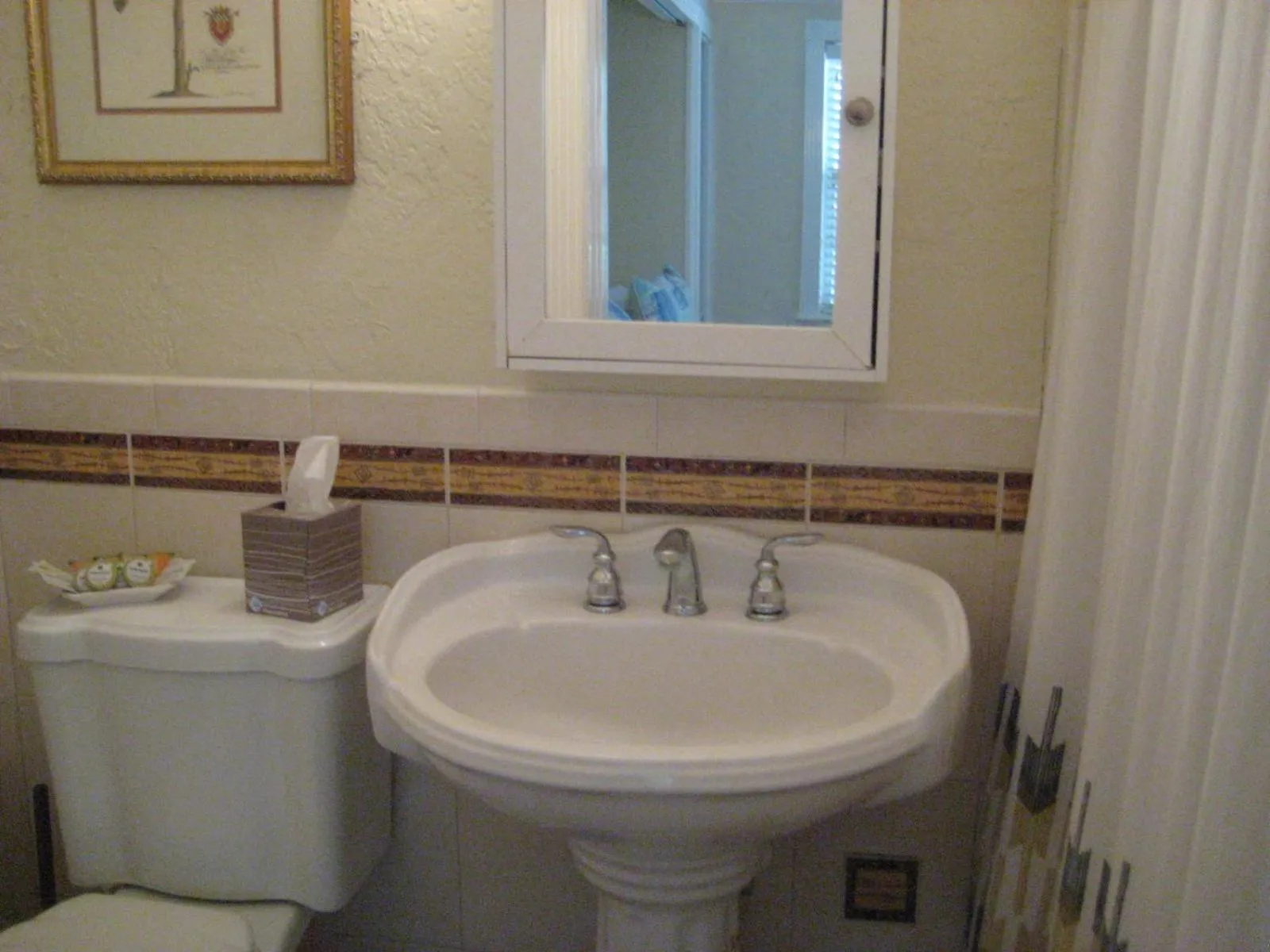 Bathroom in Pirates Pointe Resort