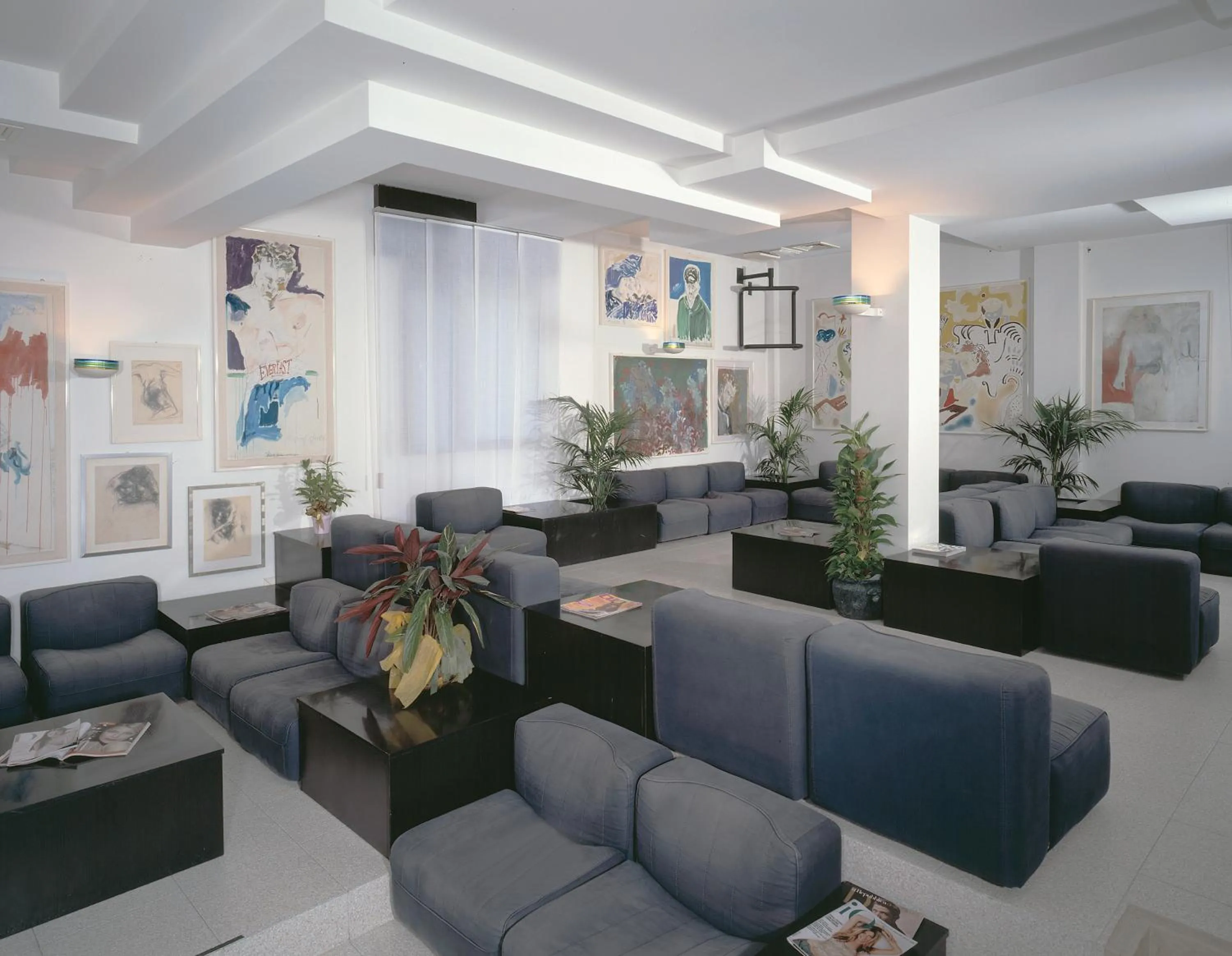 Communal lounge/ TV room in Hotel Wally