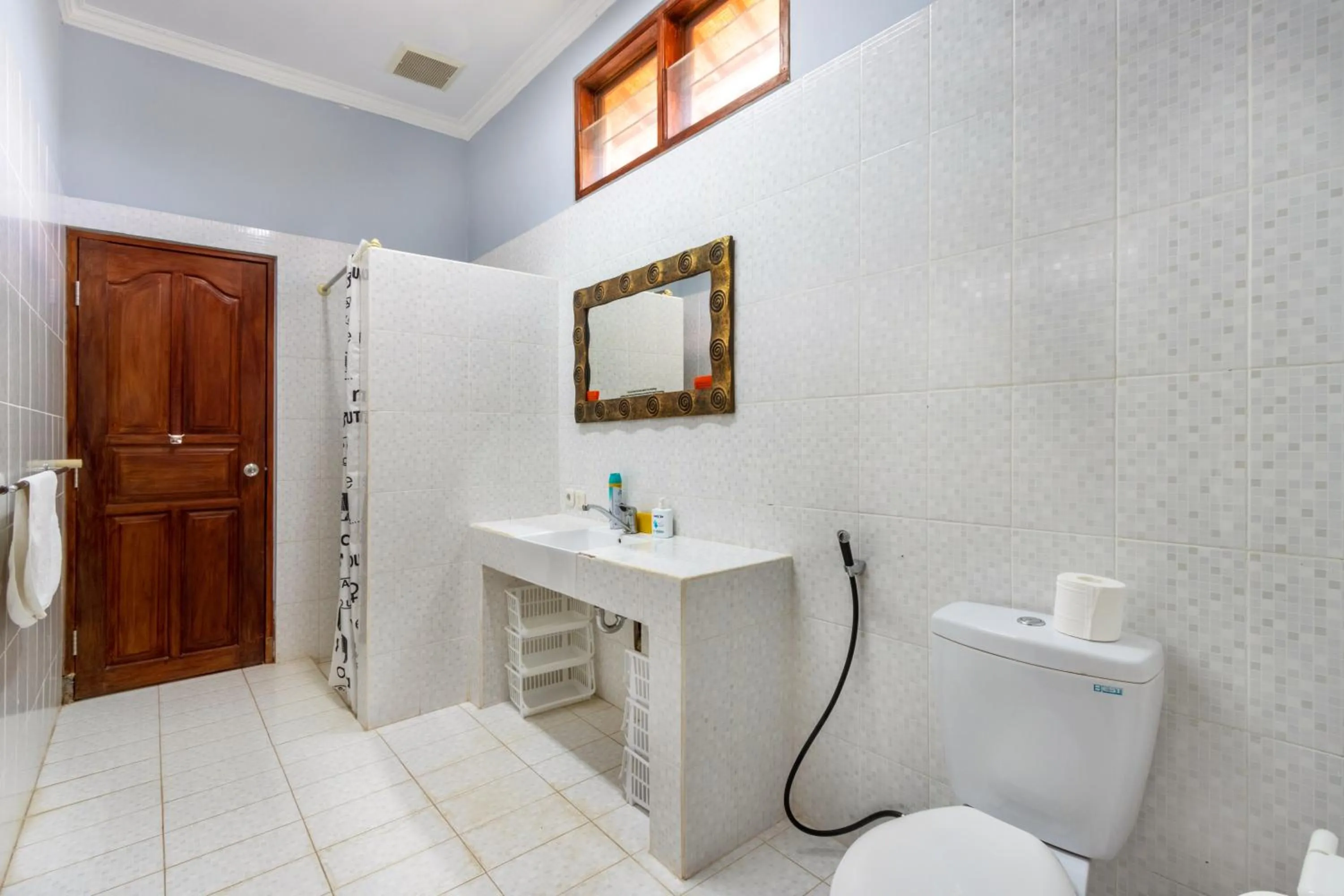 Shower in Bon Nyuh Bungalows