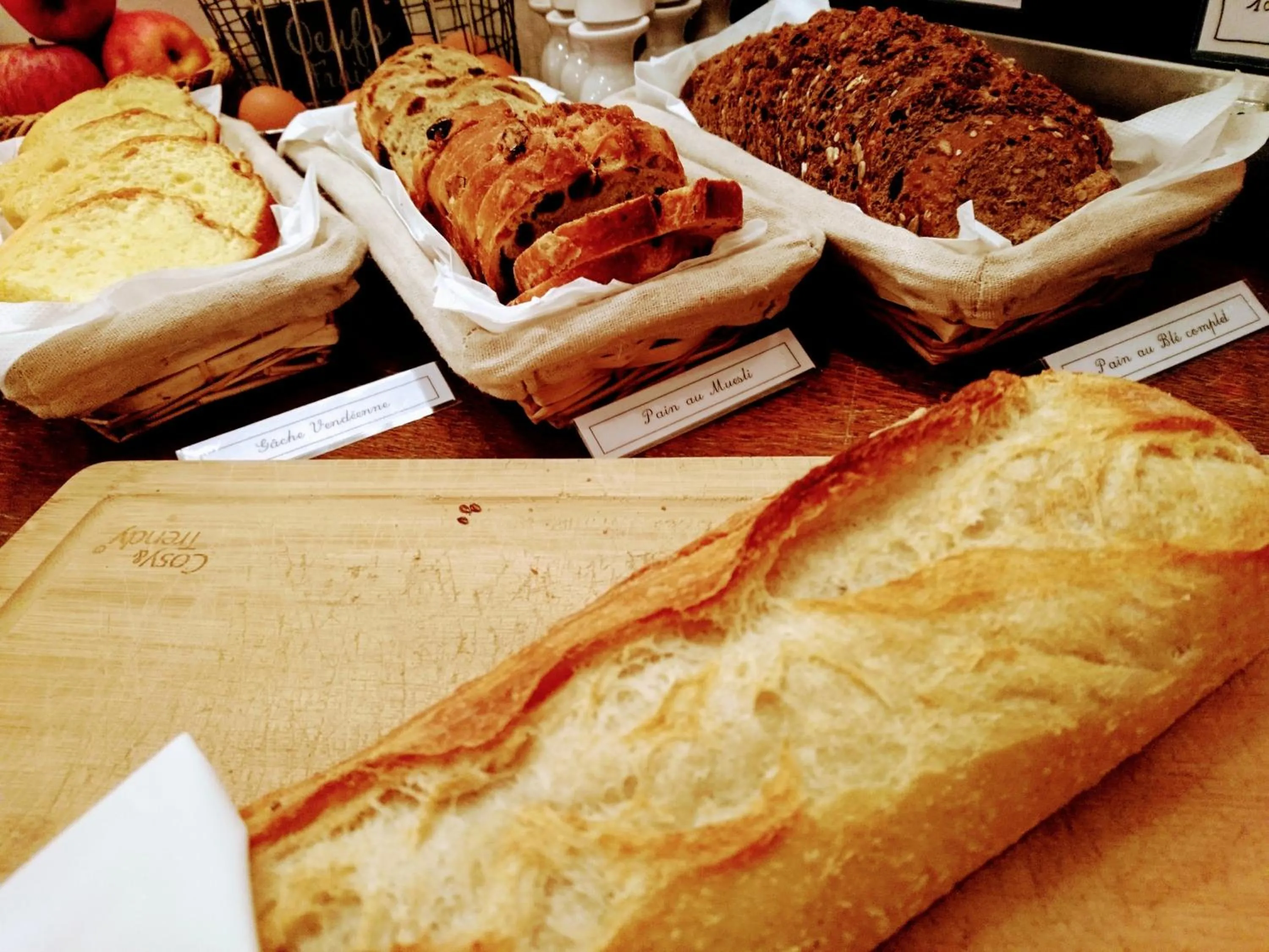 Buffet breakfast in Accostage Hôtel Plage de la Concurrence