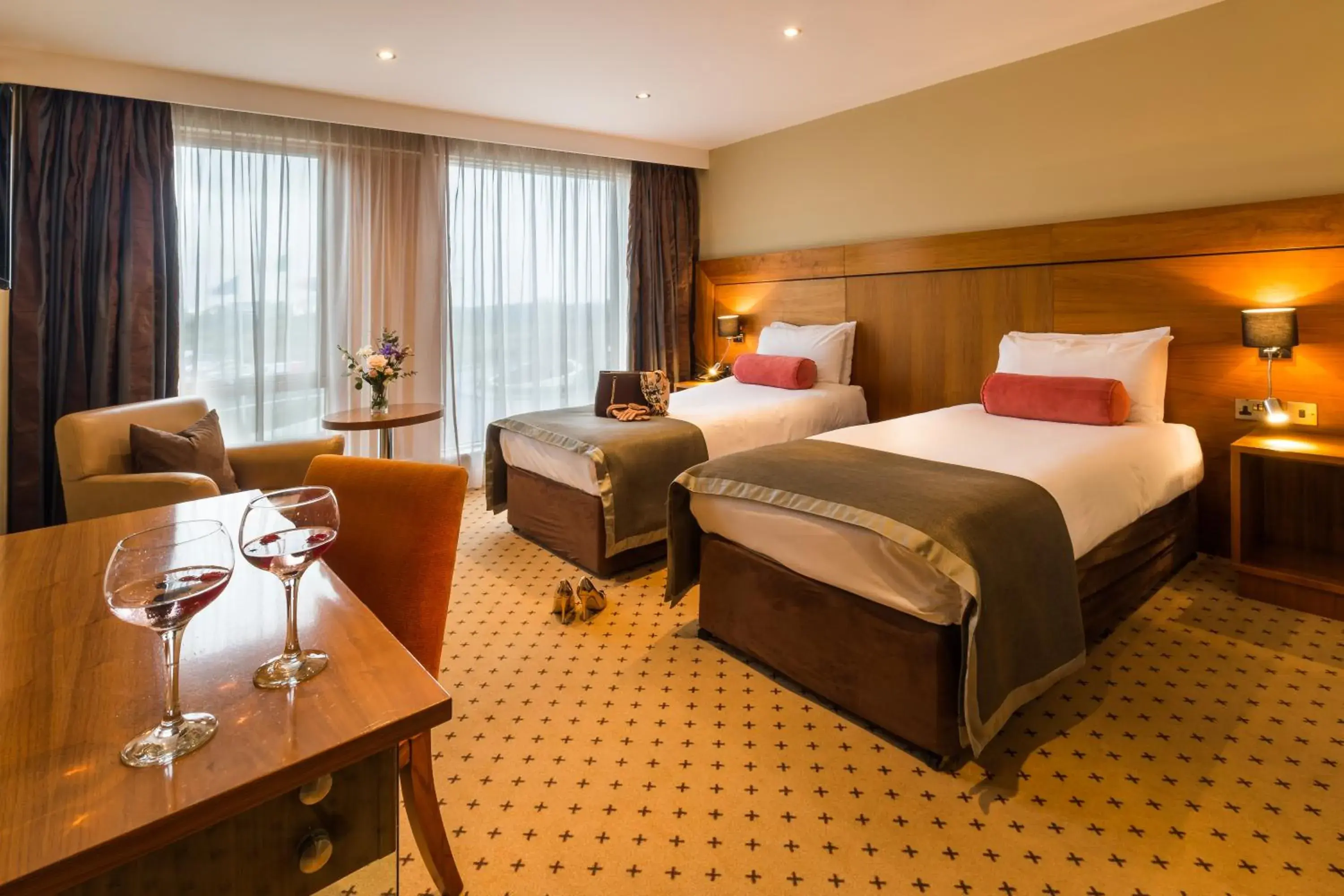 Photo of the whole room, Bed in Athlone Springs Hotel Photo of the whole room, Bed in Athlone Springs Hotel