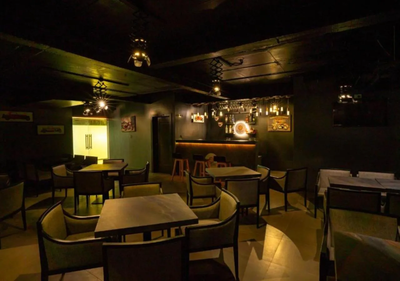 Lounge or bar in Hotel Visakka Palani