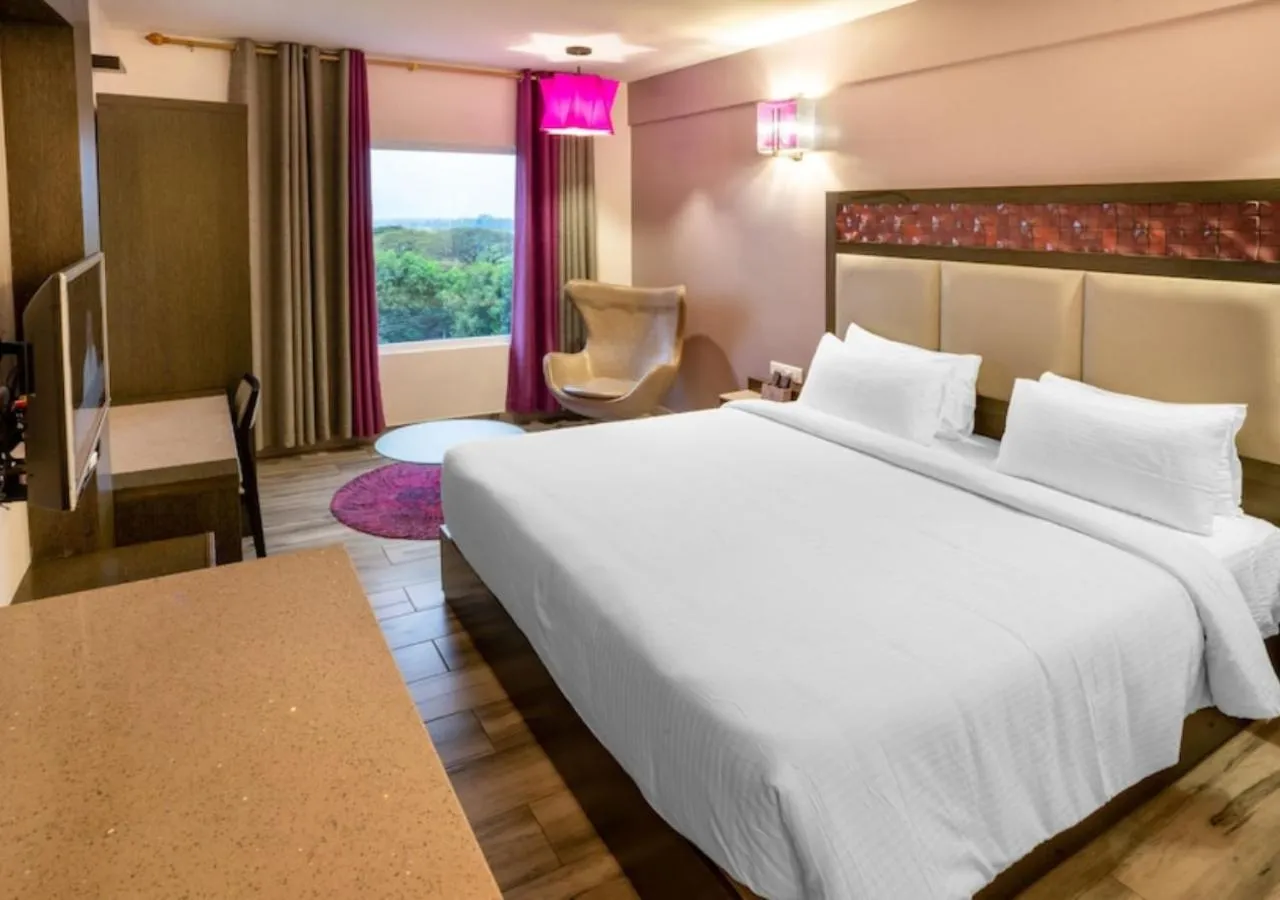 Bed in Hotel Visakka Palani