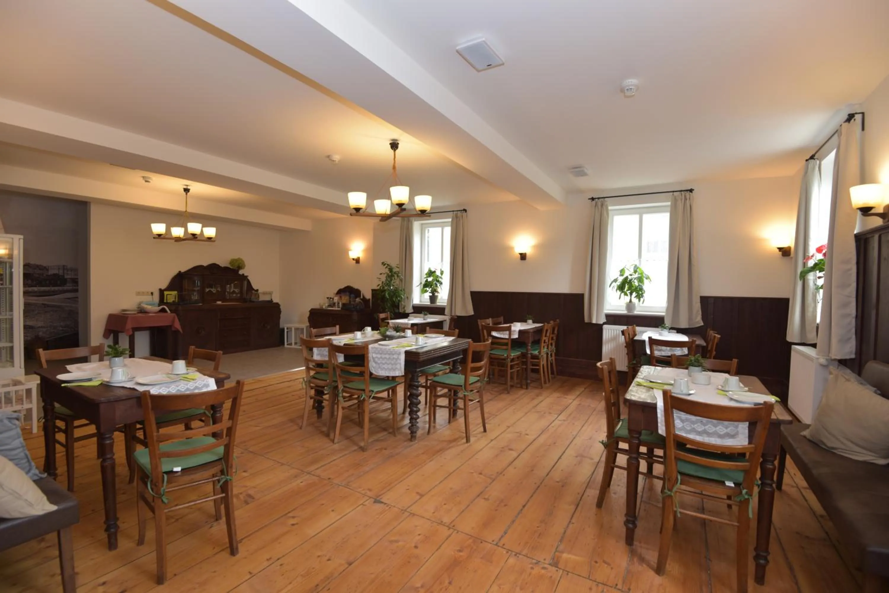 Restaurant/places to eat in Parkhotel Ebersdorf