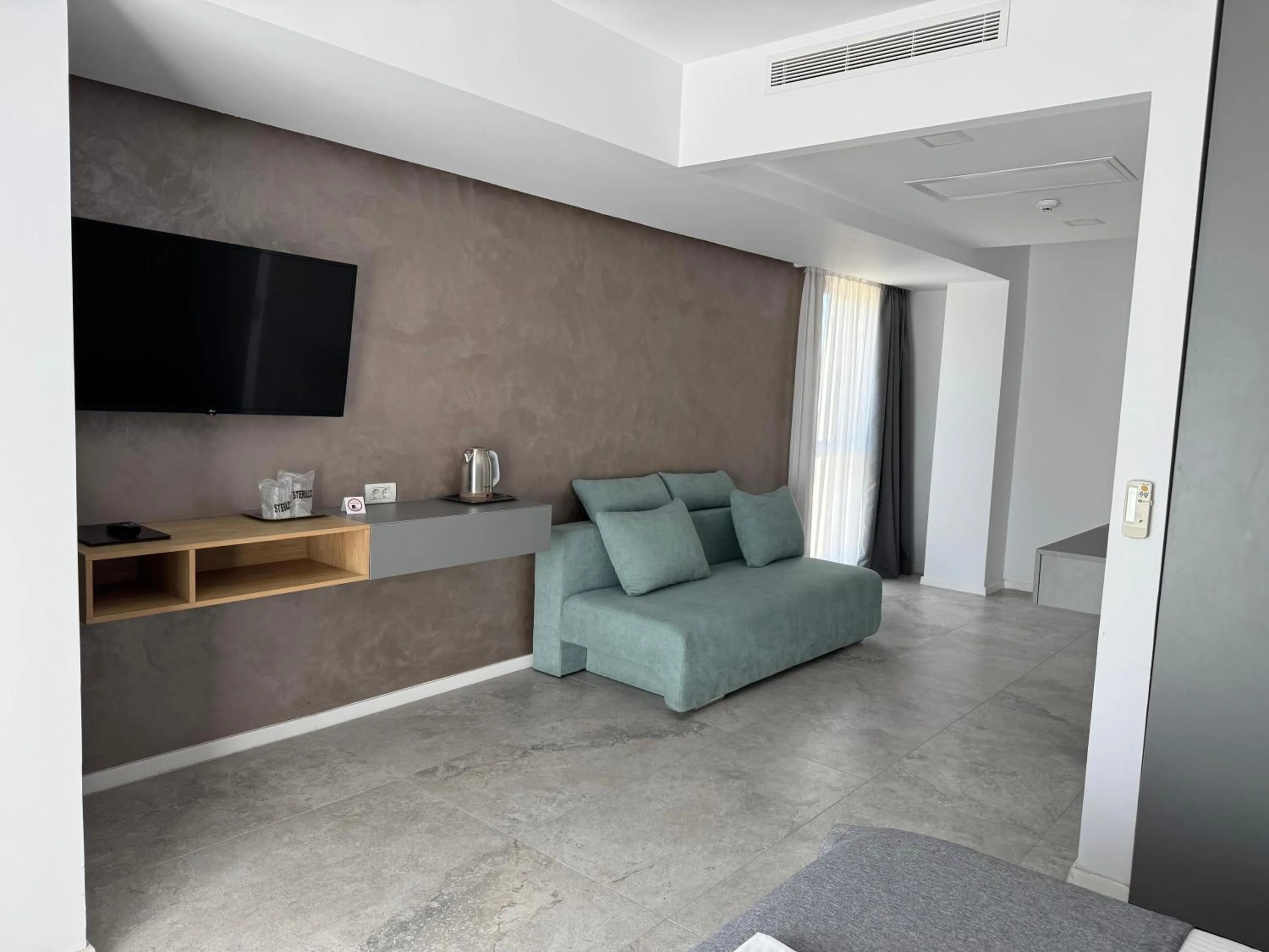 TV and multimedia in Hotel Prestige