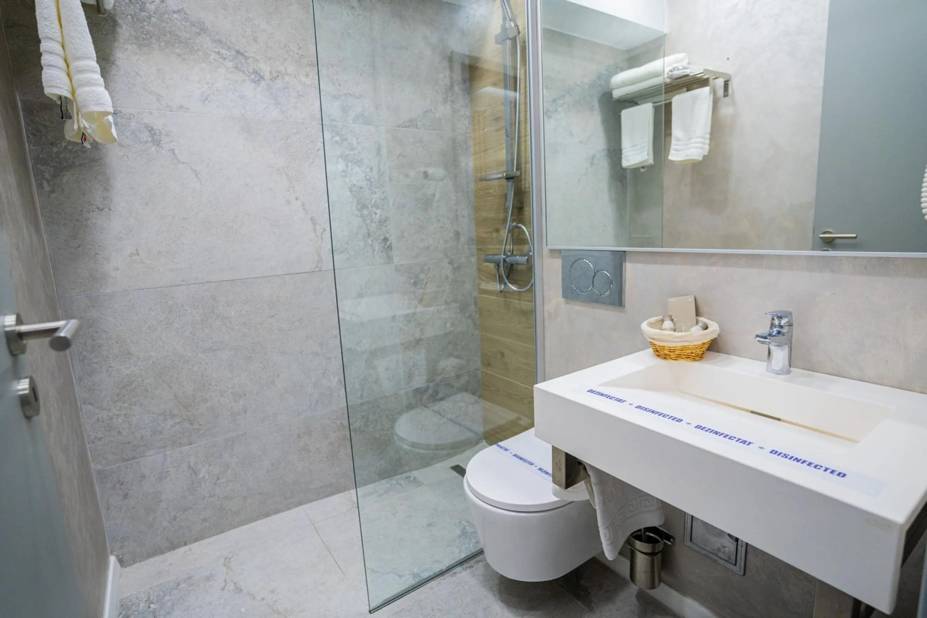 Shower in Hotel Prestige