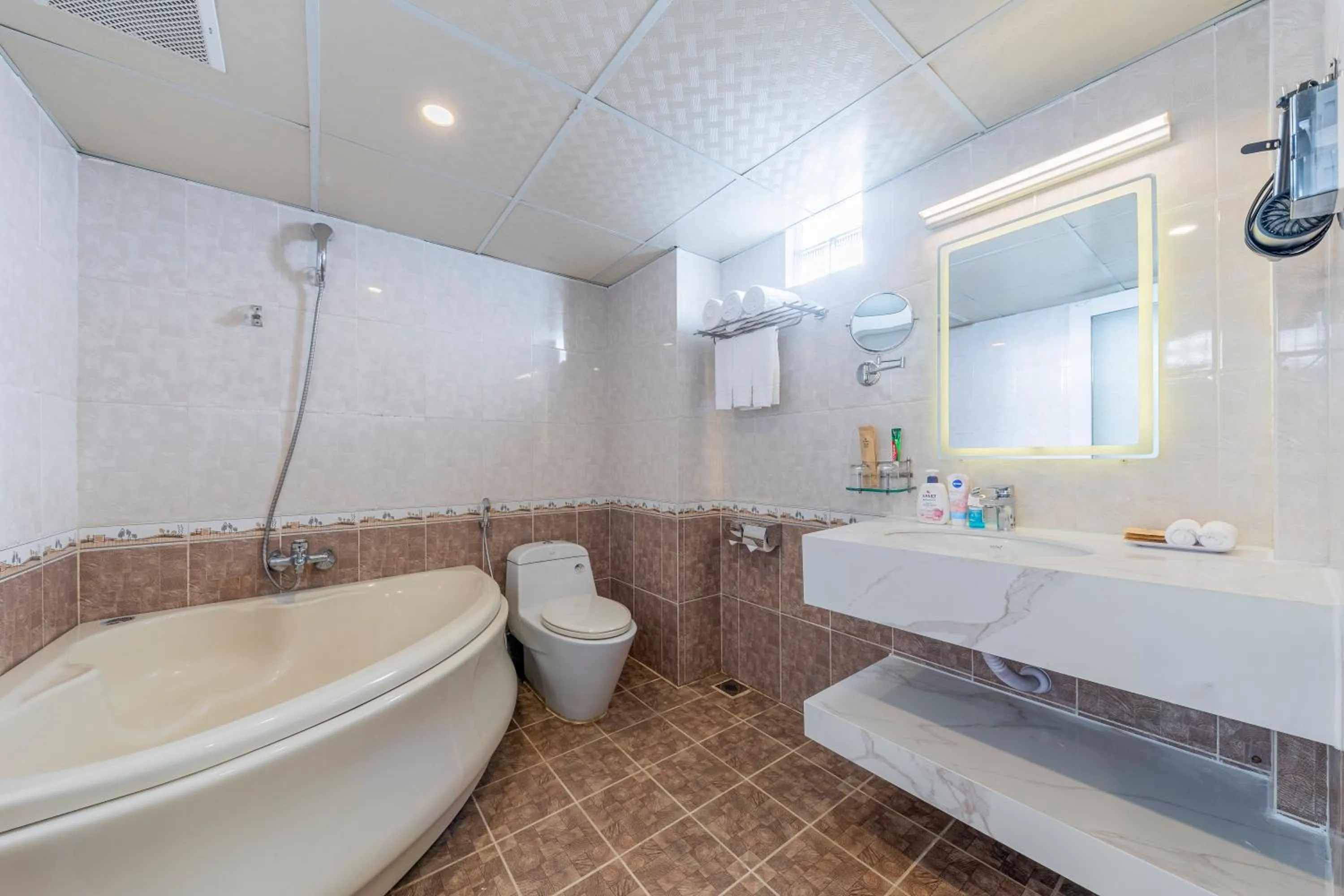 Bathroom in A25 Hotel -137 Nguyễn Du - Đà Nẵng