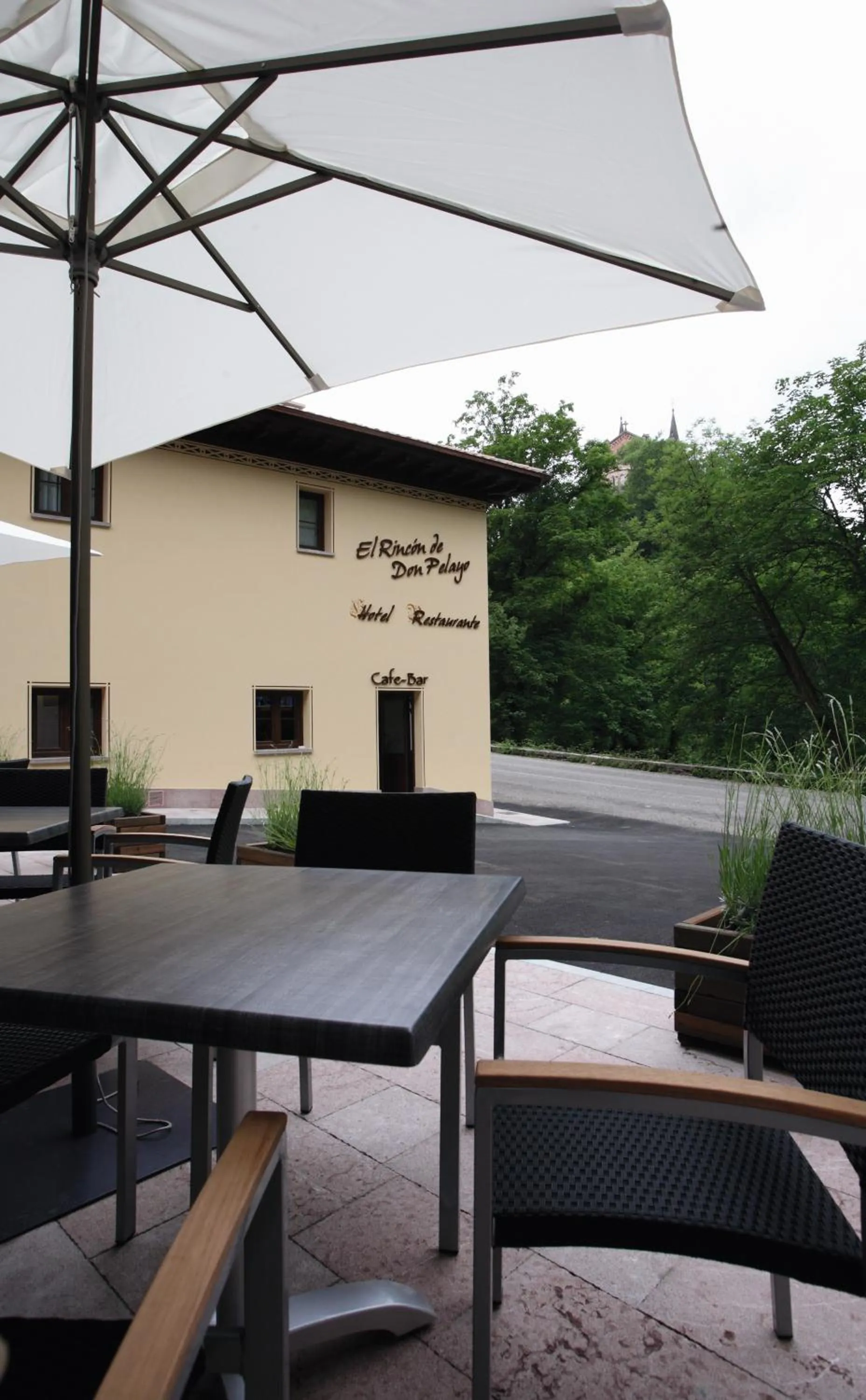 Patio in Hotel Rural - El Rincón de Don Pelayo