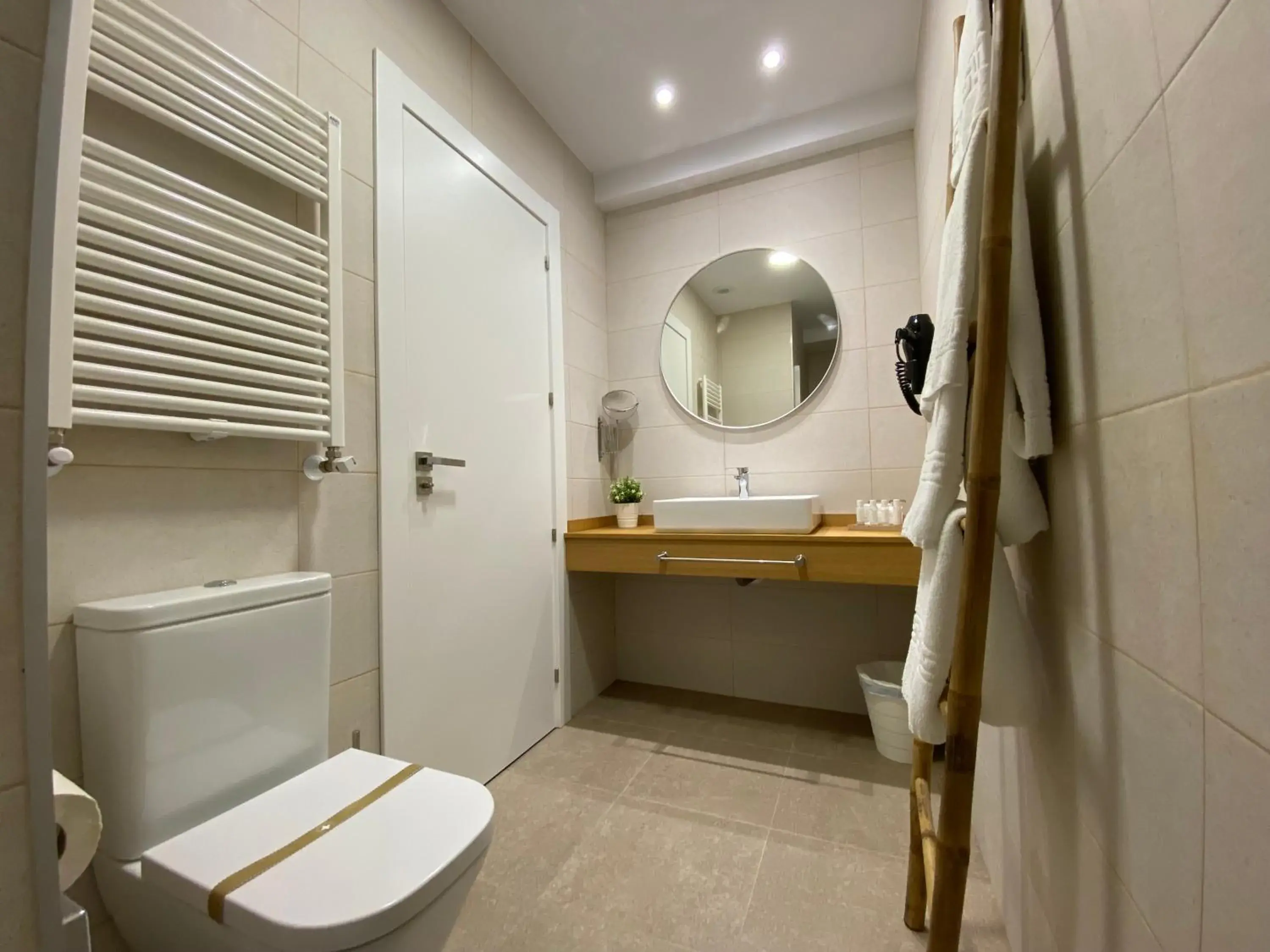 Double Room with Patio in Hotel Rural - El Rincón de Don Pelayo Double Room with Patio in Hotel Rural - El Rincón de Don Pelayo