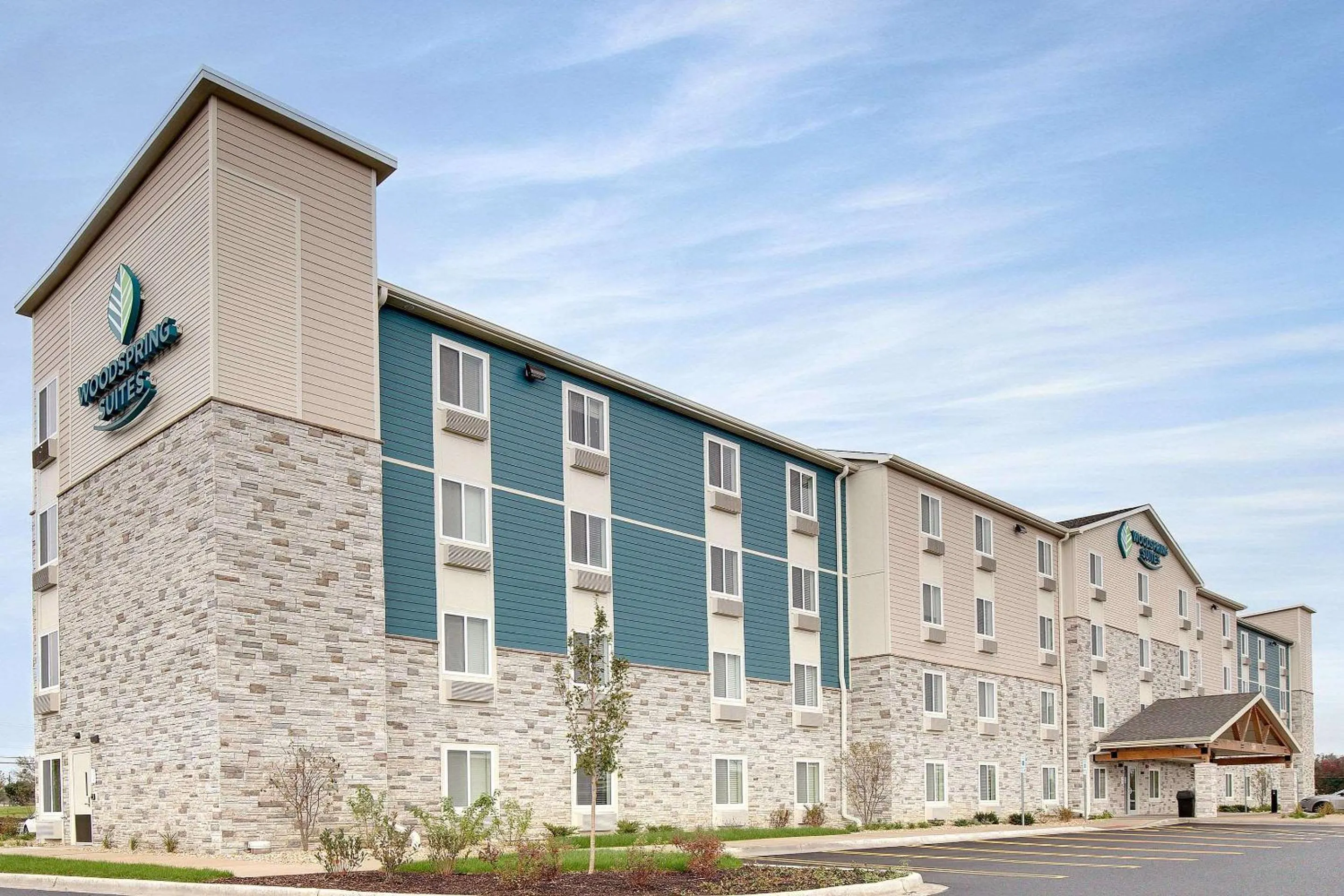 Property building in WoodSpring Suites Carol Stream - Chicago