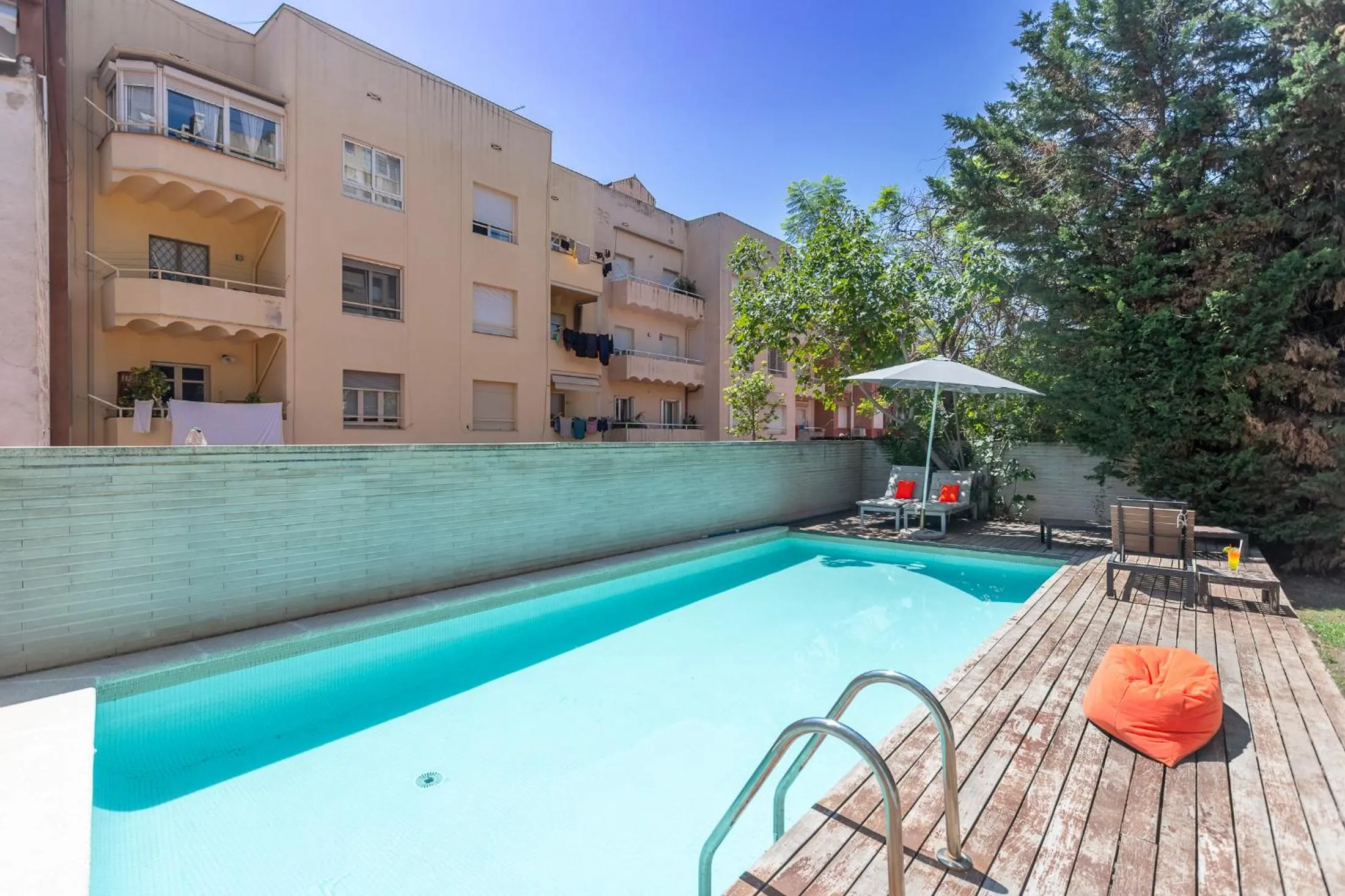 My Space Barcelona Pool Garden Apartments