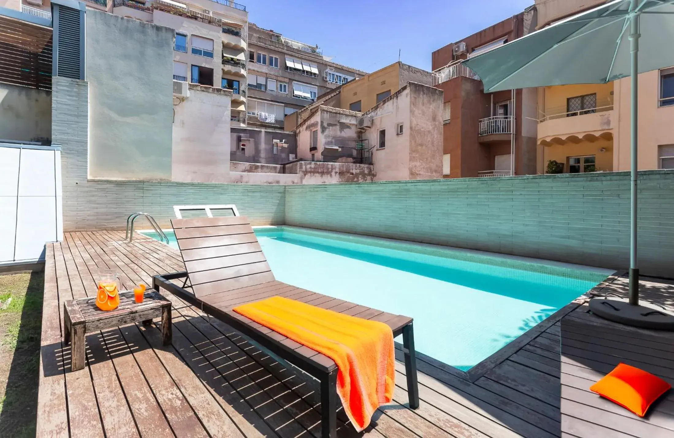Apartamento Dúplex con terraza - Calle Ballester, 46 in My Space Barcelona Pool Garden Apartments Apartamento Dúplex con terraza - Calle Ballester, 46 in My Space Barcelona Pool Garden Apartments