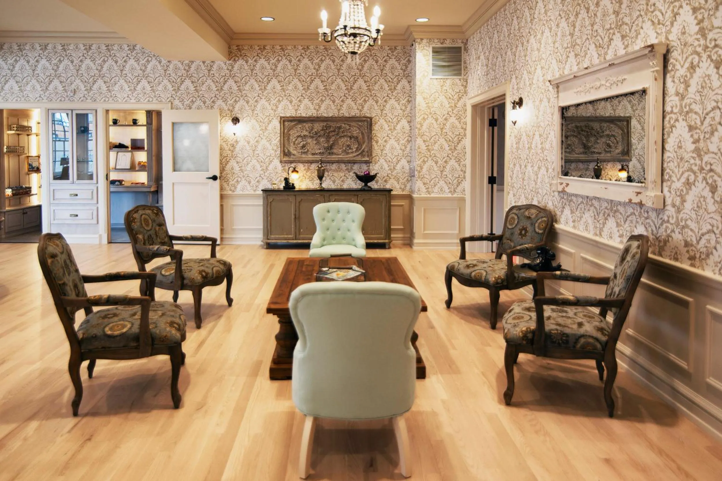 Lobby or reception in The Stella Hotel & Ballroom