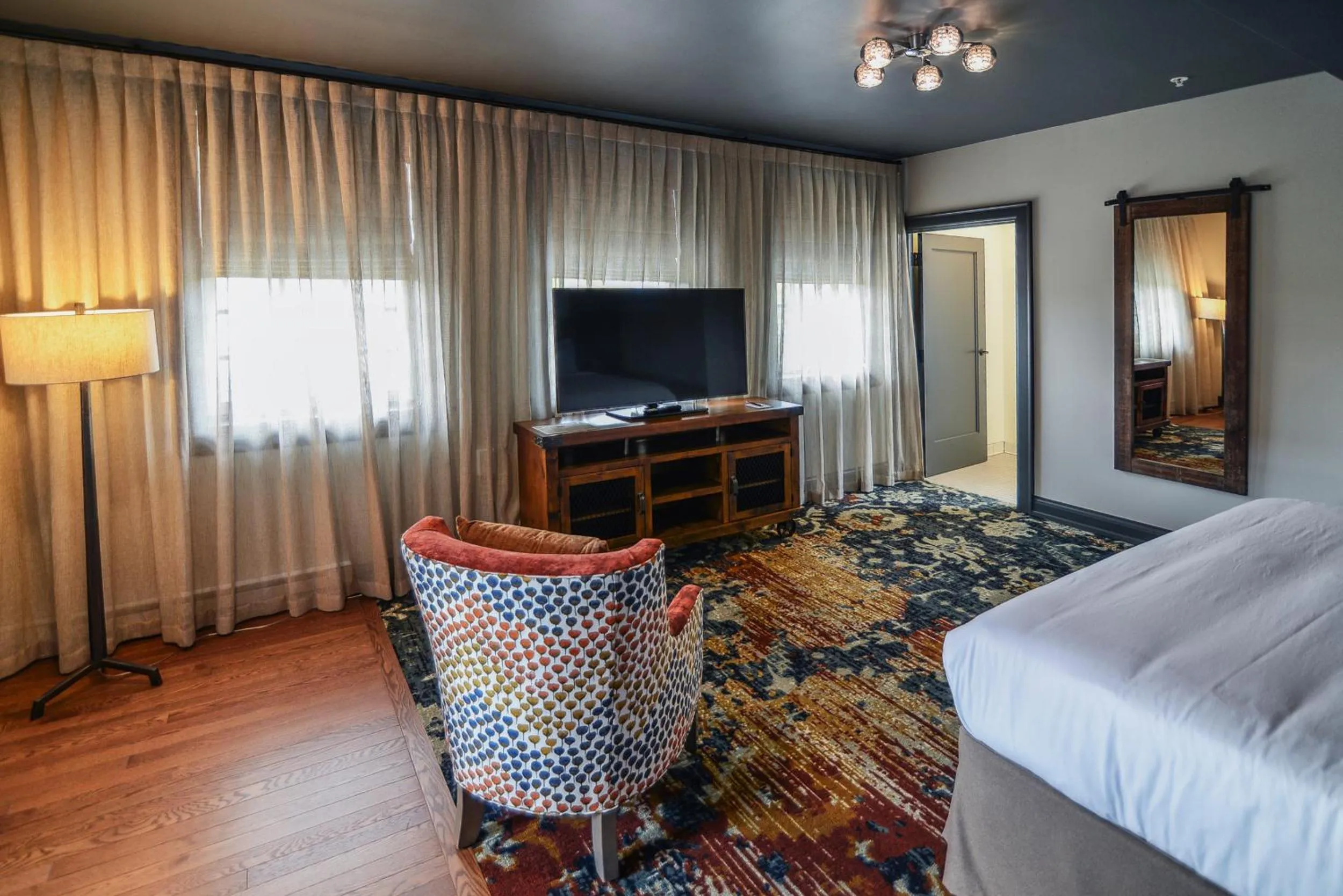 Bed in The Stella Hotel & Ballroom