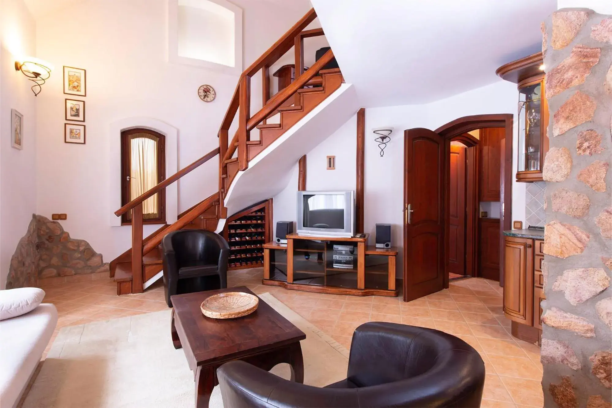Hajdu Apartman 2. Hajdu Apartman 2.