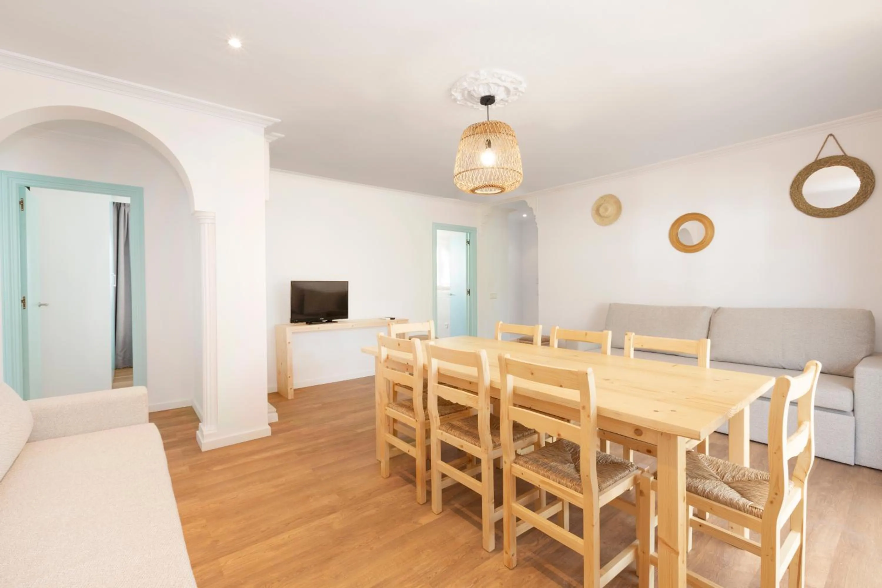 Dining area in Apartamentos Los Arcos