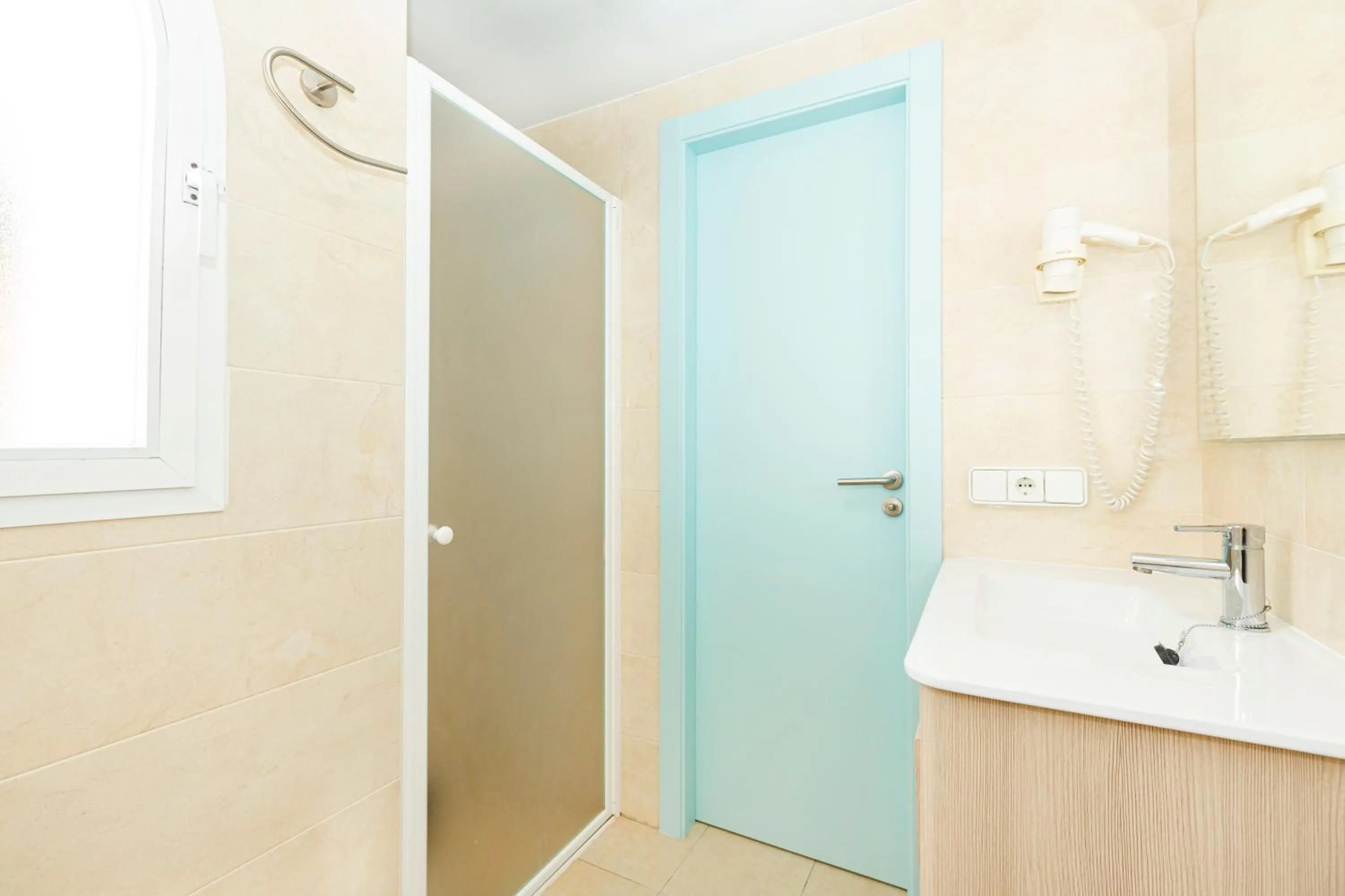 Bathroom in Apartamentos Los Arcos