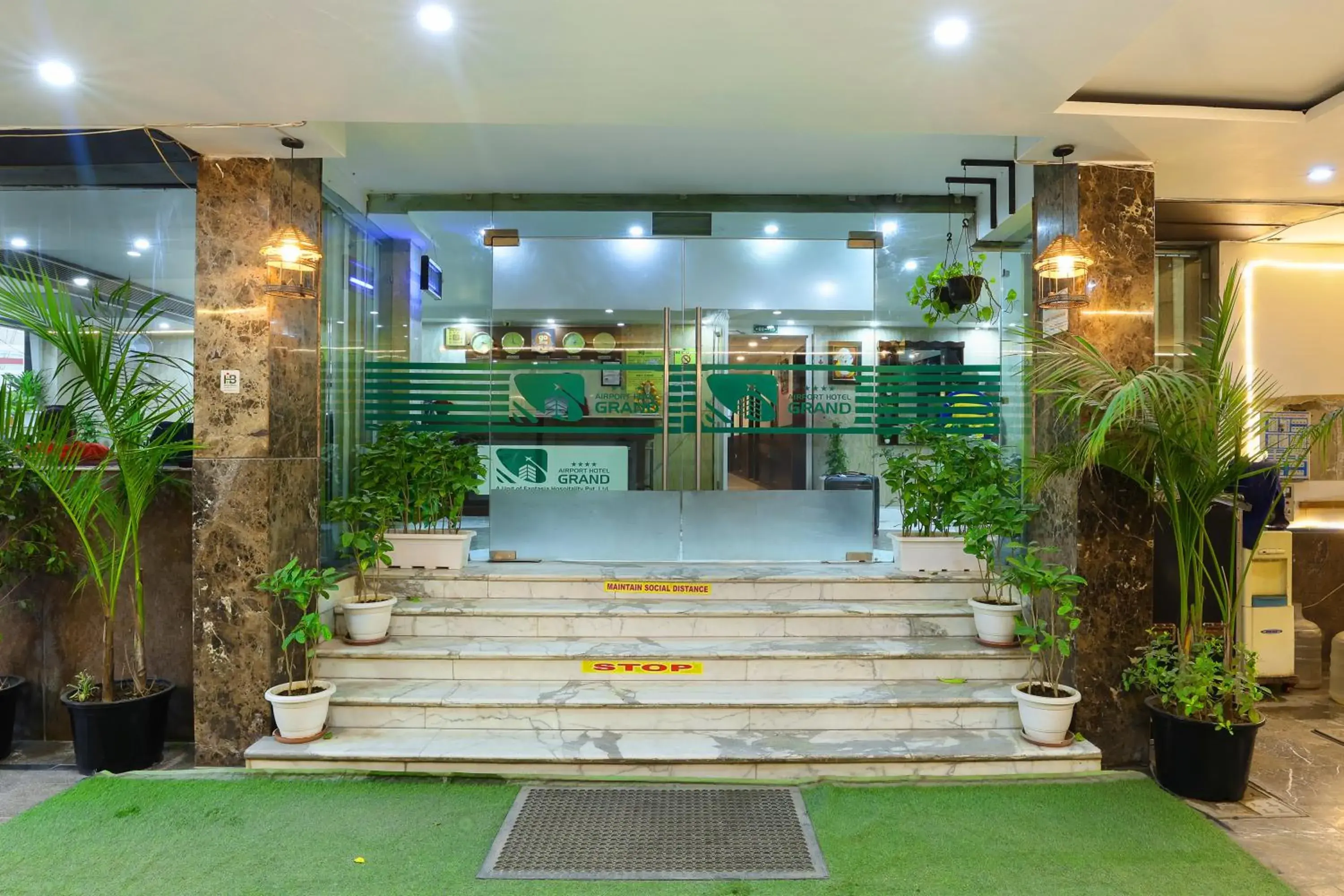 Facade/entrance in Airport Hotel Grand Facade/entrance in Airport Hotel Grand