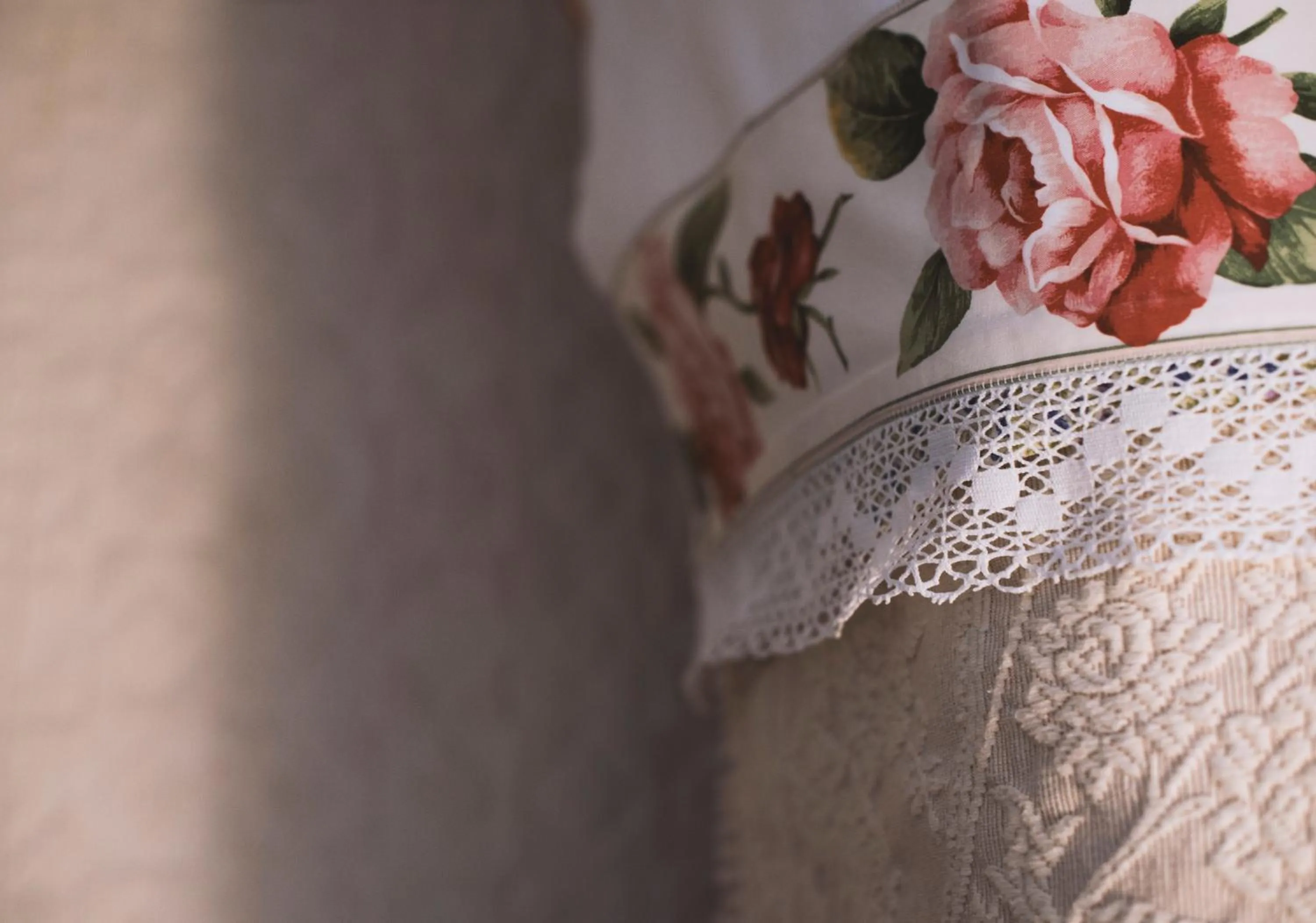 Decorative detail, Bed in Cà 'd Langa B&B