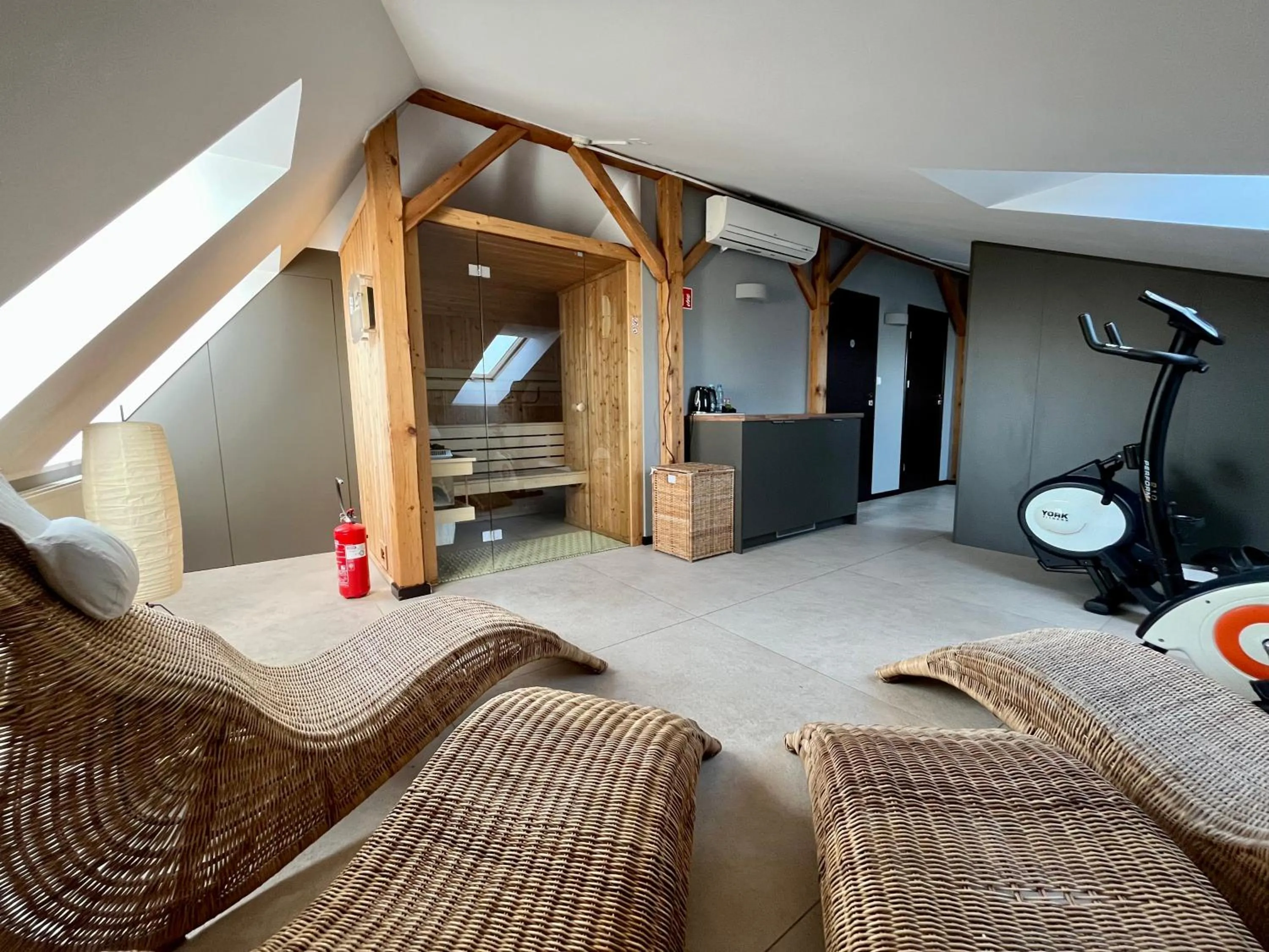 Bed in Malta Premium