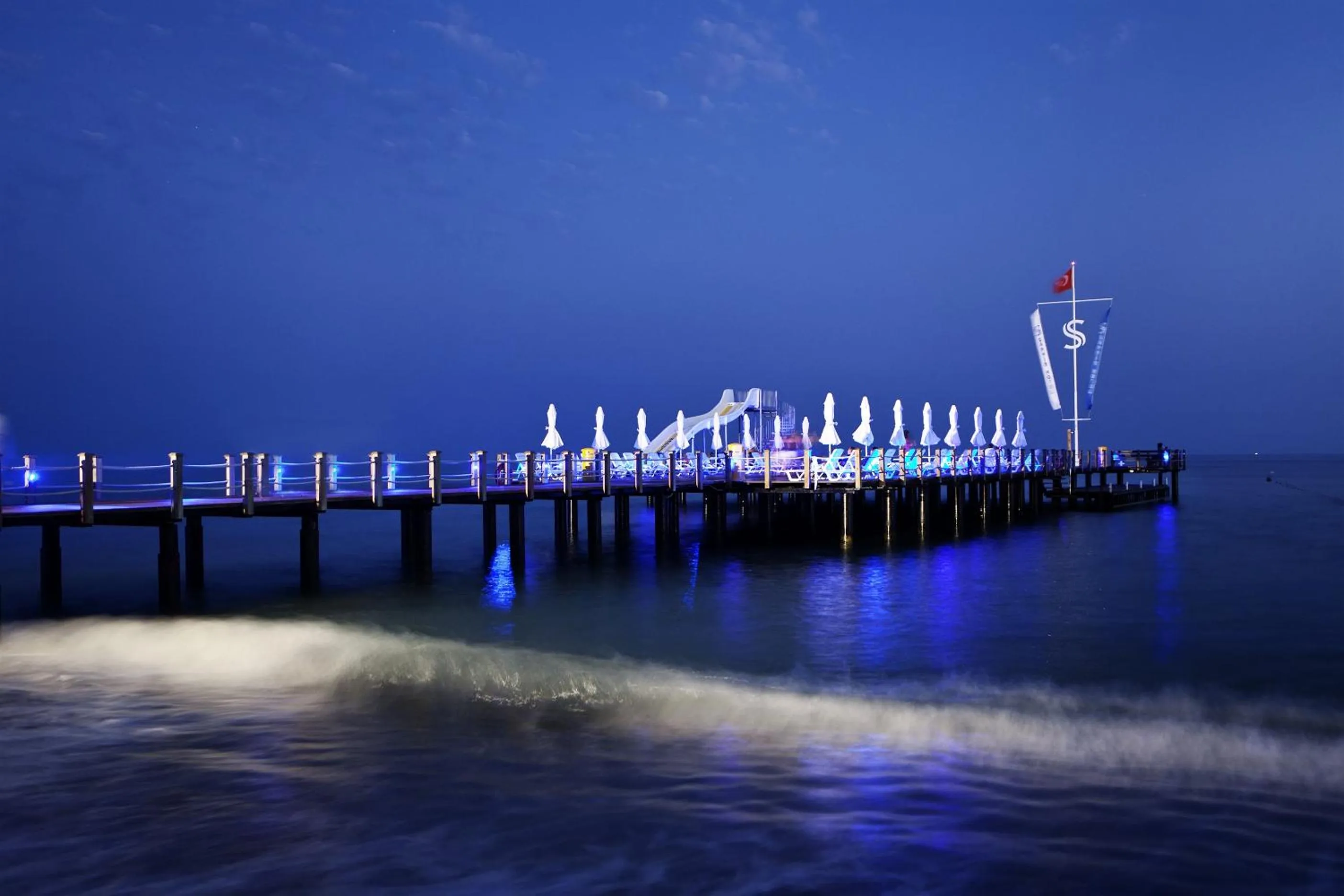 Night in Saphir Hotel & Villas