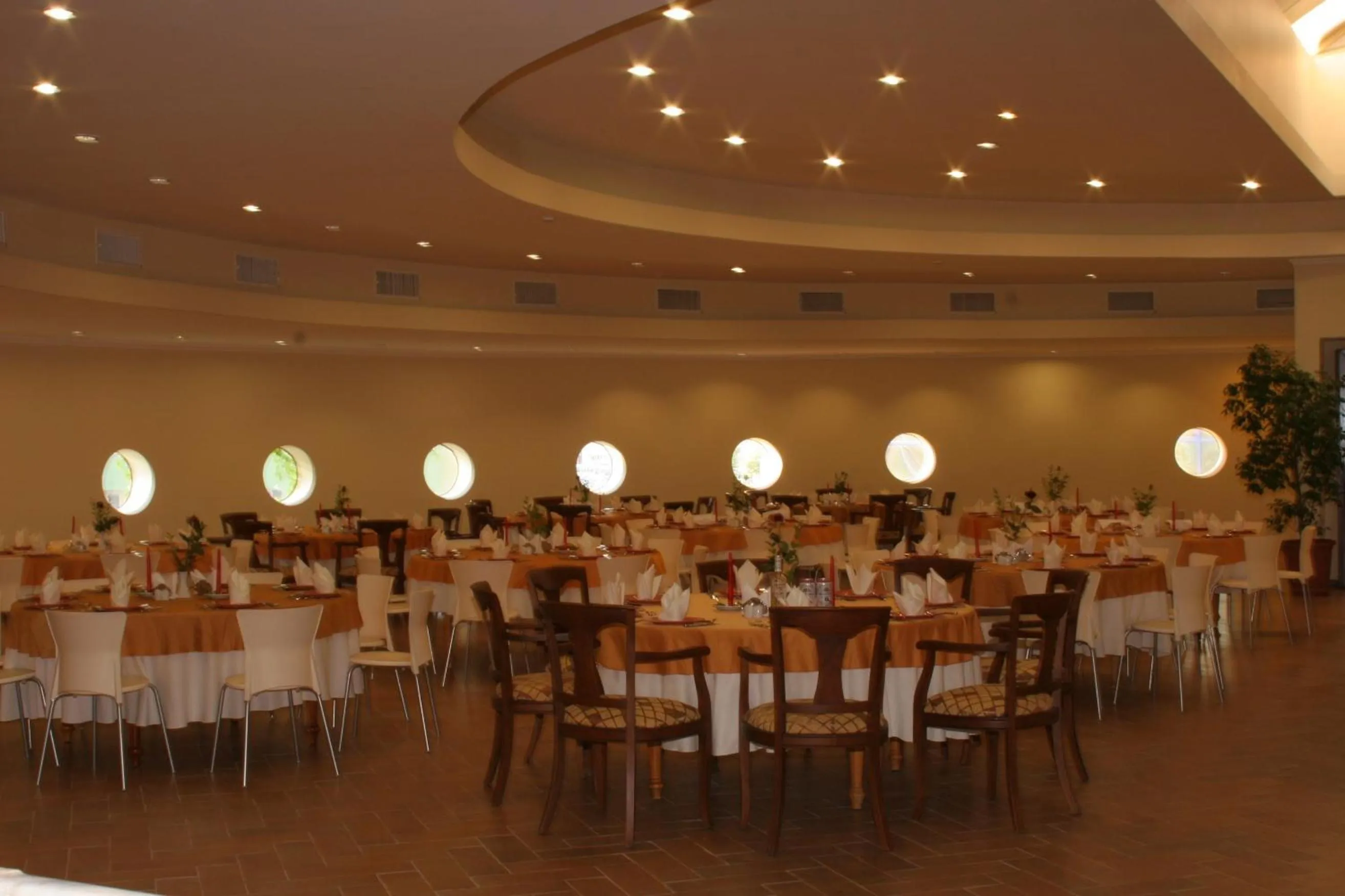 Lounge or bar in Saphir Hotel & Villas