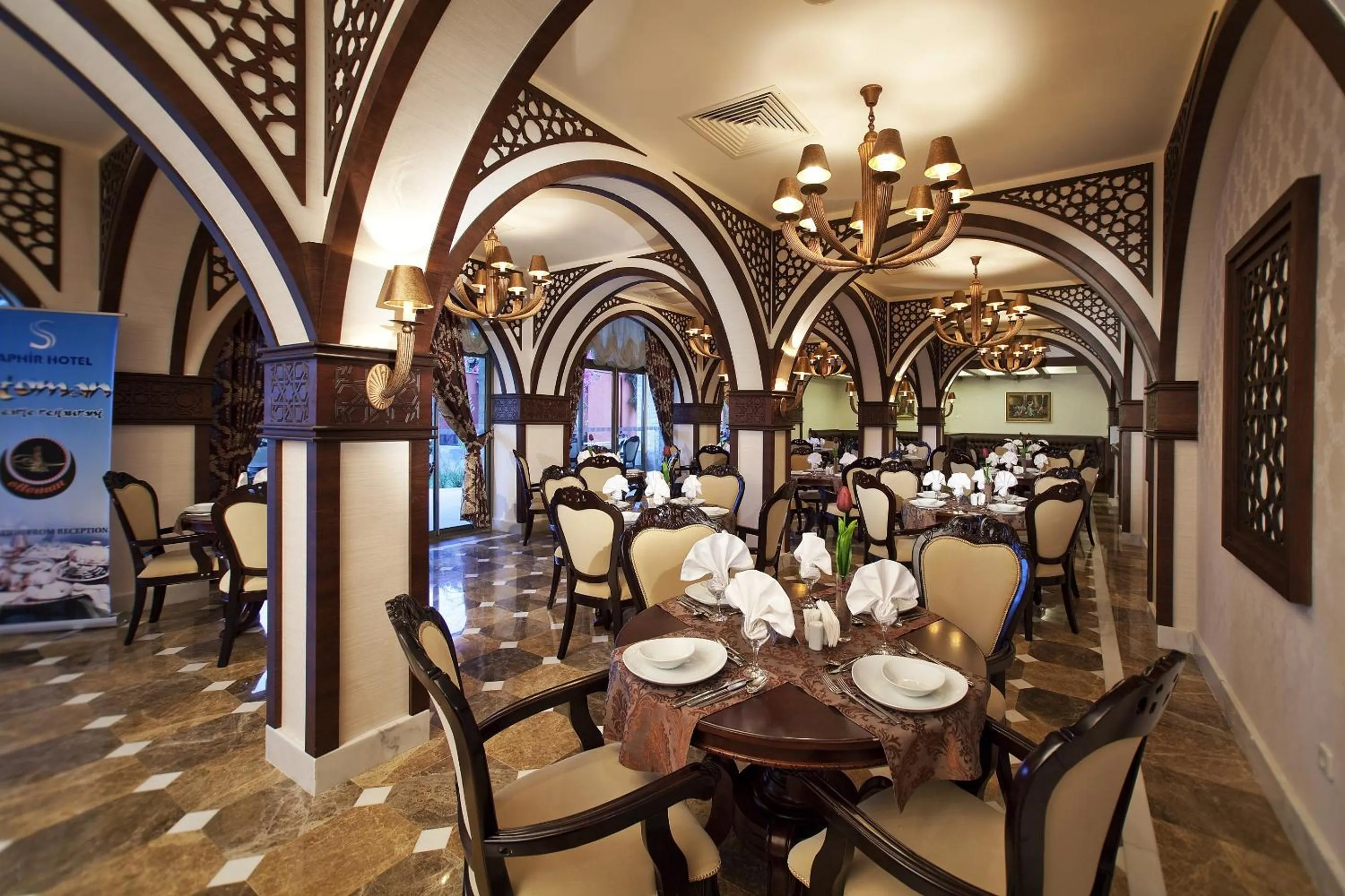 Food and drinks in Saphir Hotel & Villas