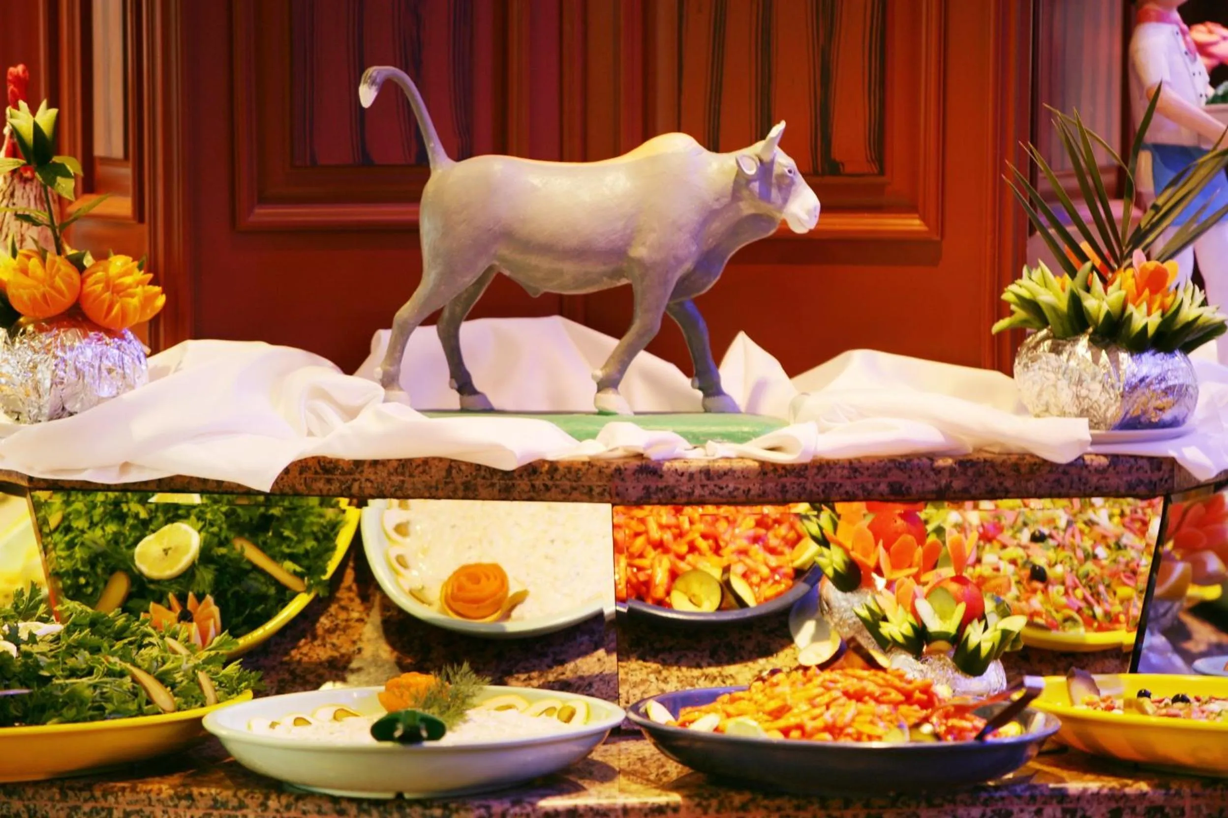 Food and drinks in Saphir Hotel & Villas