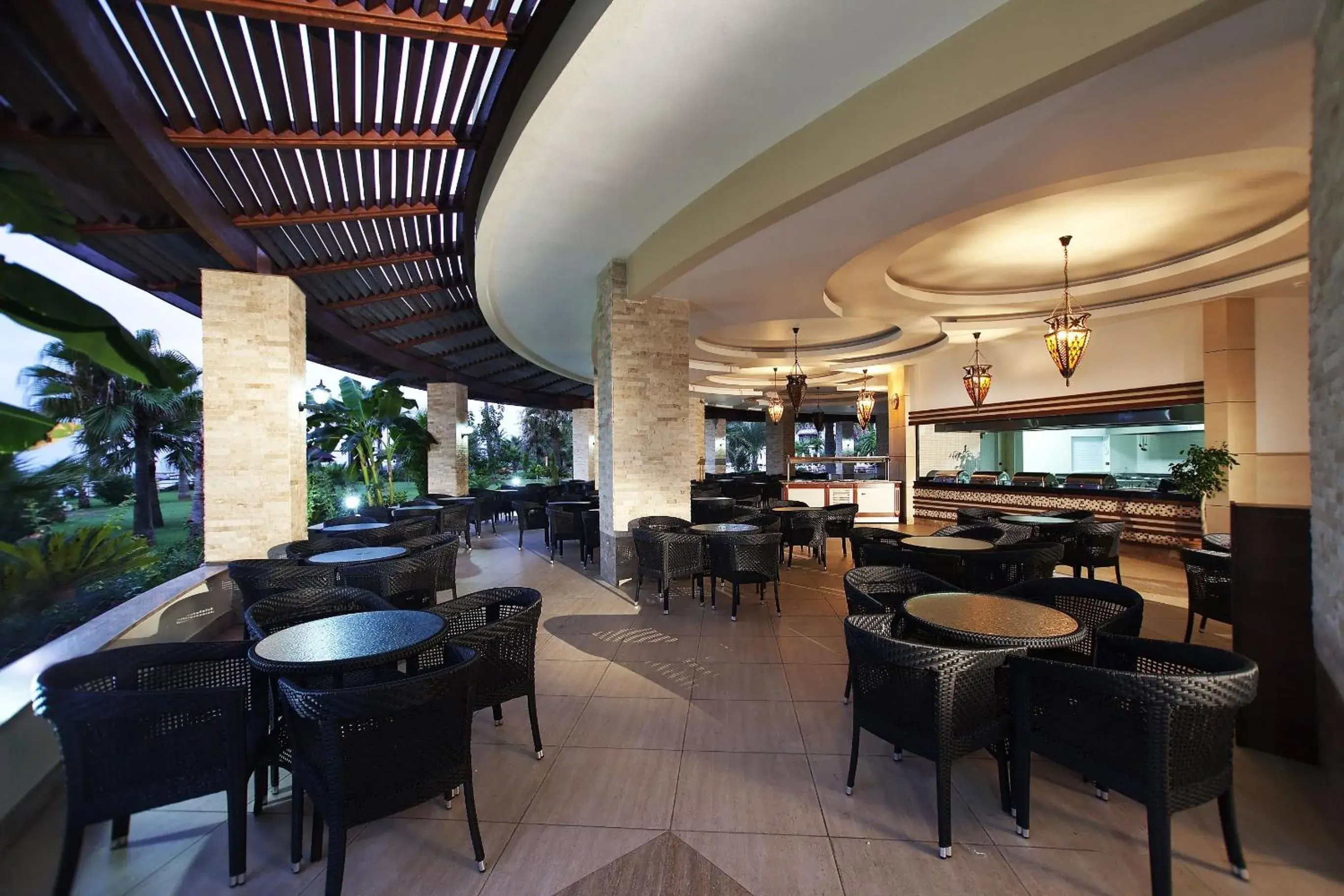 Food and drinks, Restaurant/Places to Eat in Saphir Hotel & Villas