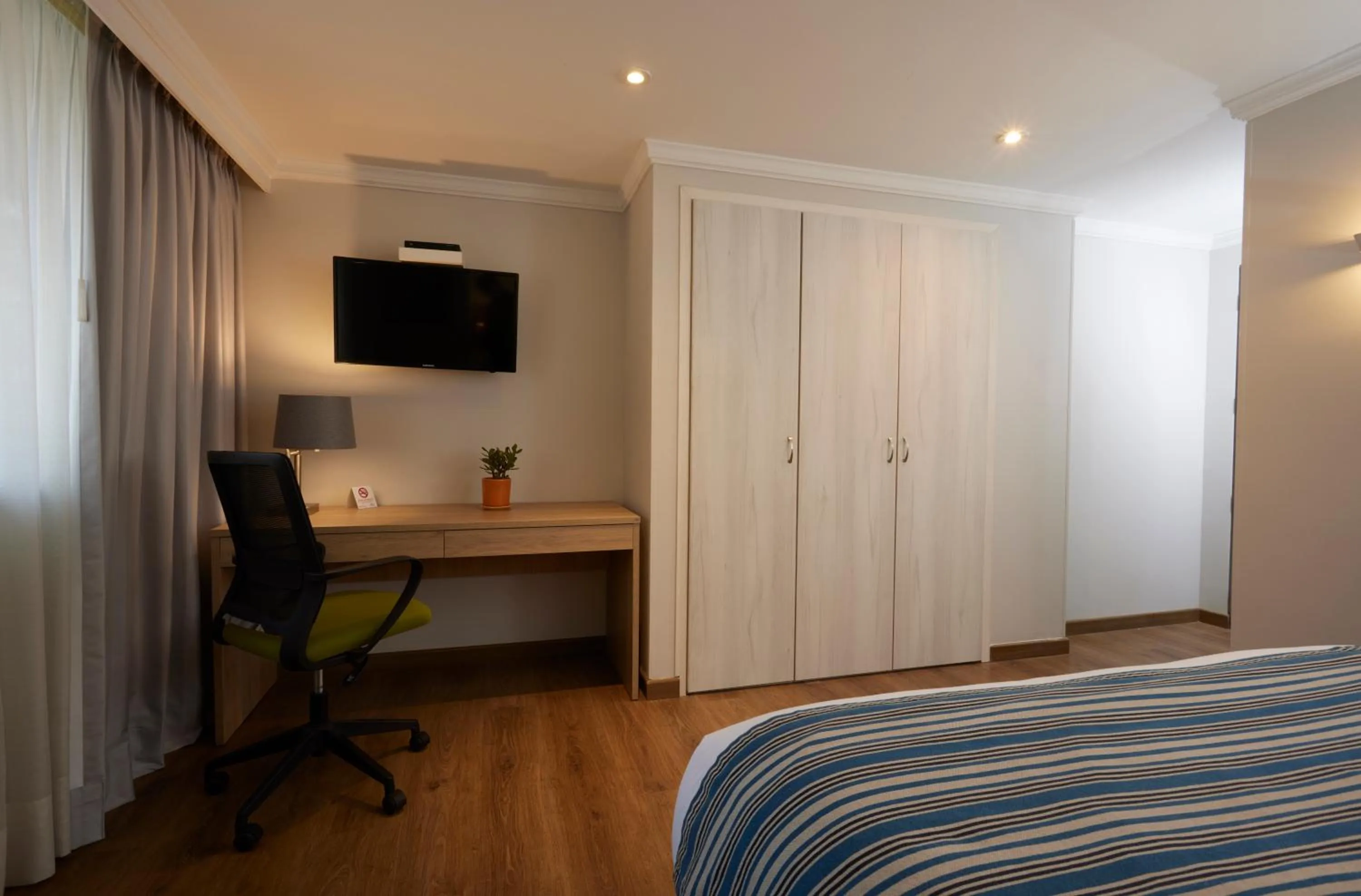 Bedroom, Bed in Hotel Saint Simon