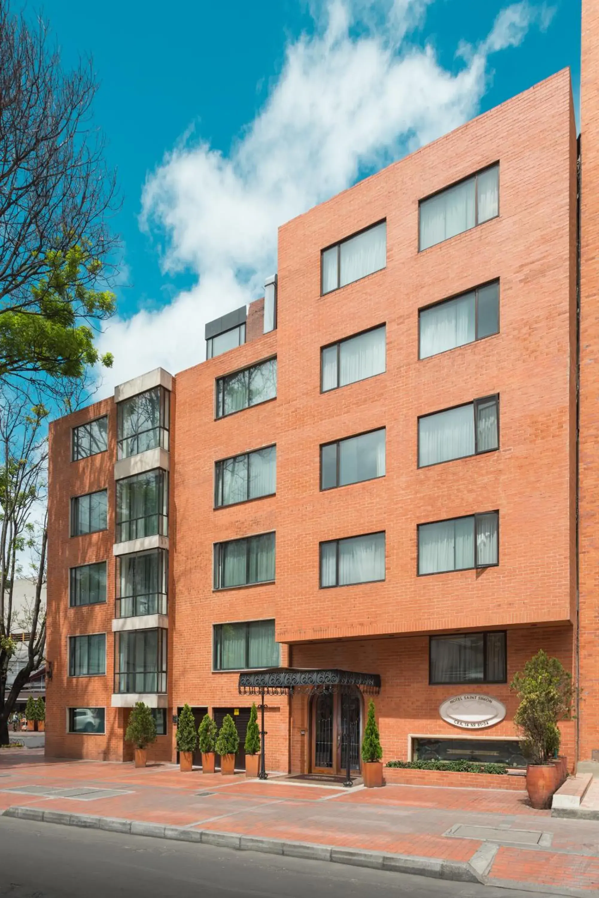 Property building in Hotel Saint Simon Property building in Hotel Saint Simon