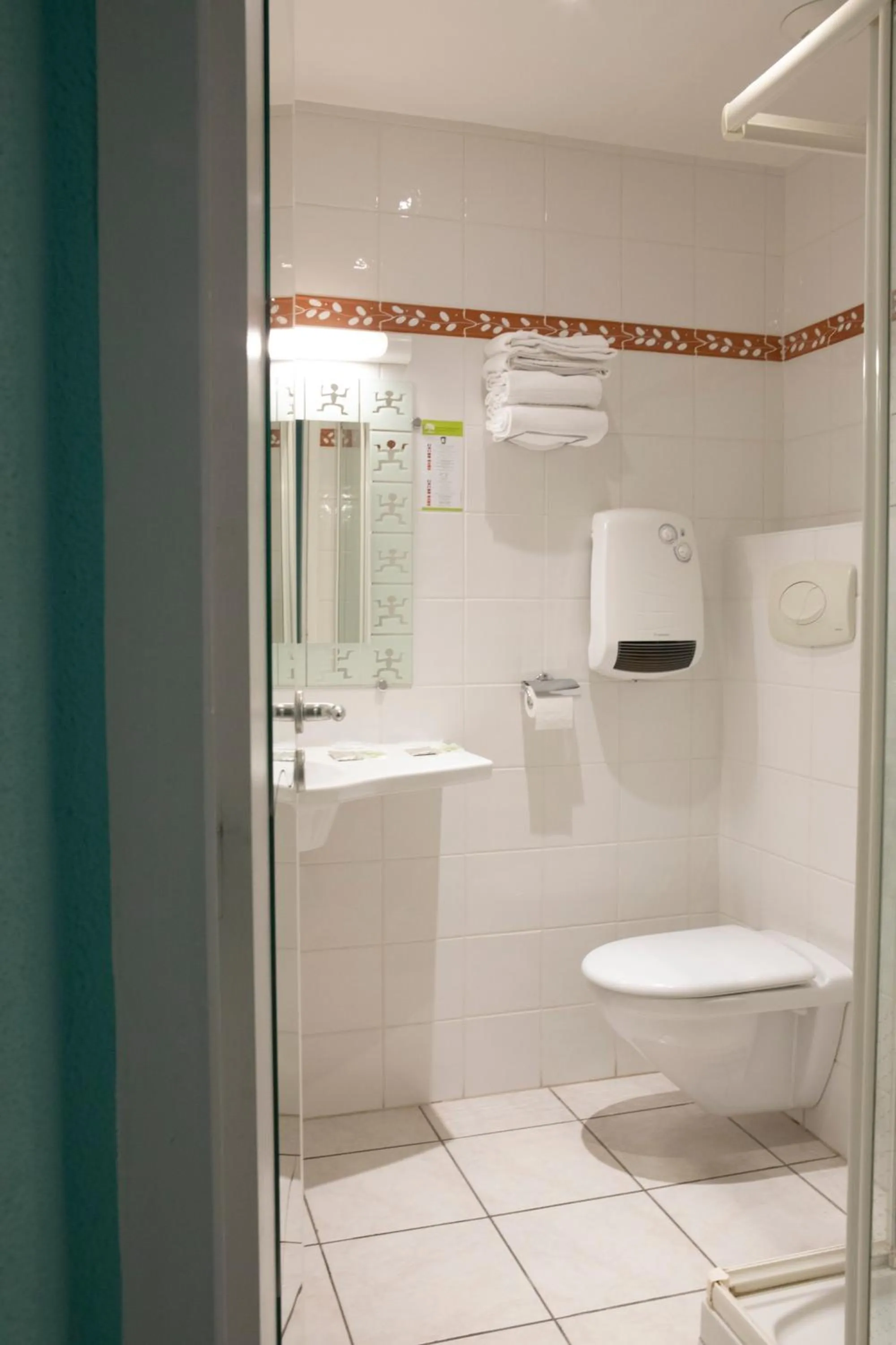 Bathroom in L'Aptois Hôtel