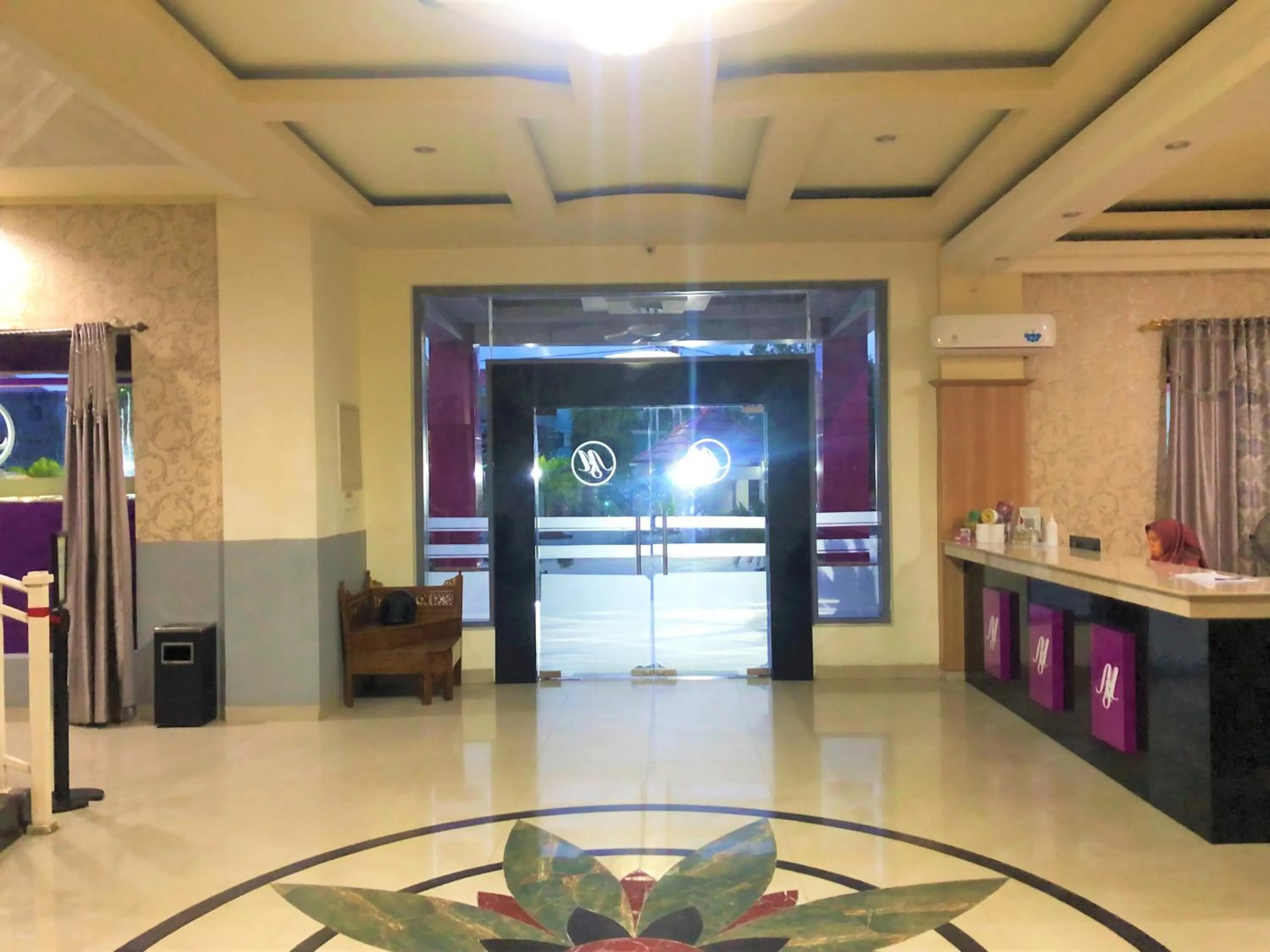 Lobby or reception in MS Hotel Pinrang Mitra RedDoorz