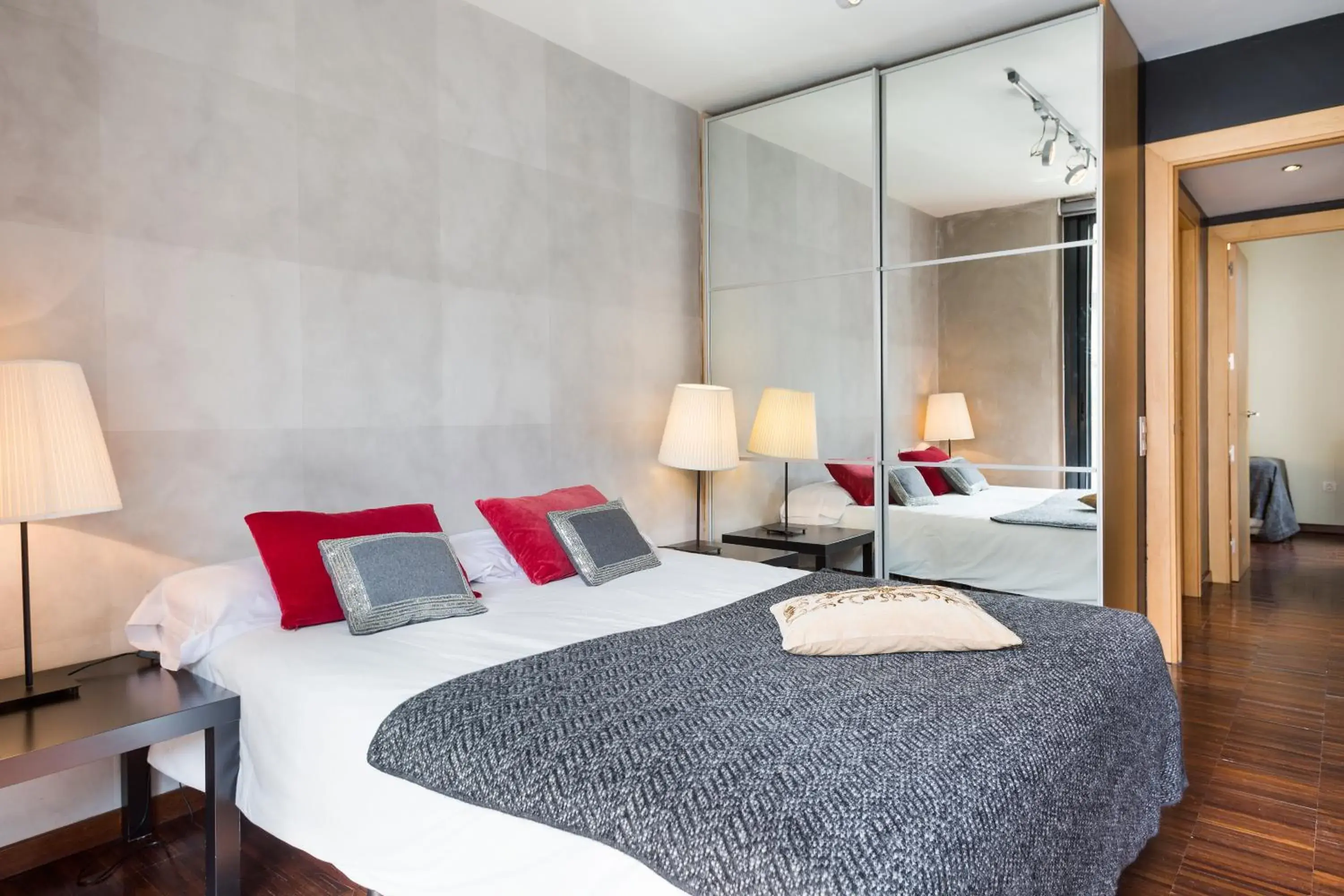 Two-Bedroom Apartment - Calle Prats de Mollo, 14 in My Space Barcelona Executive Apartments Center Two-Bedroom Apartment - Calle Prats de Mollo, 14 in My Space Barcelona Executive Apartments Center
